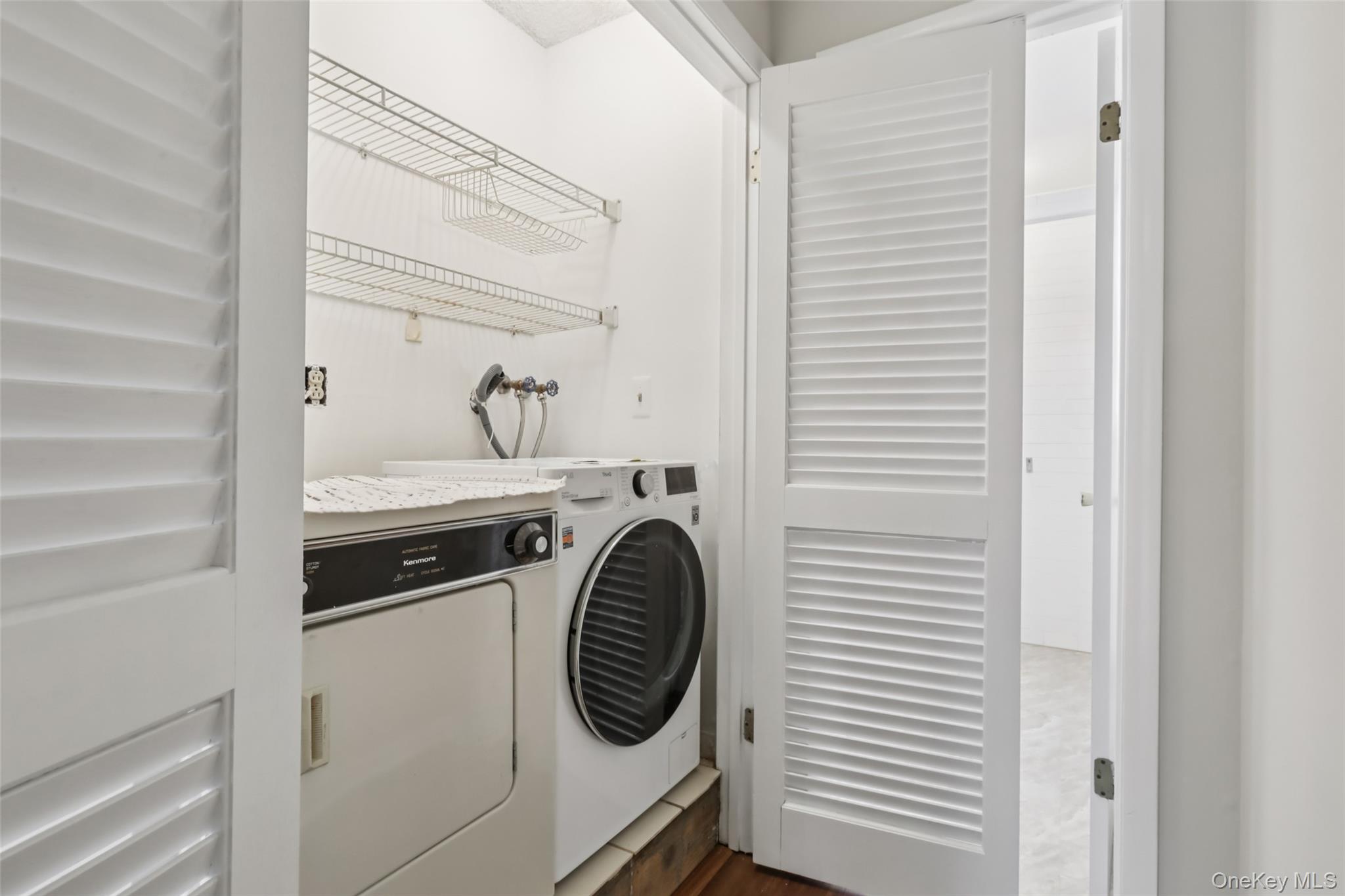 25 Vista Drive, Nanuet, NY 10954