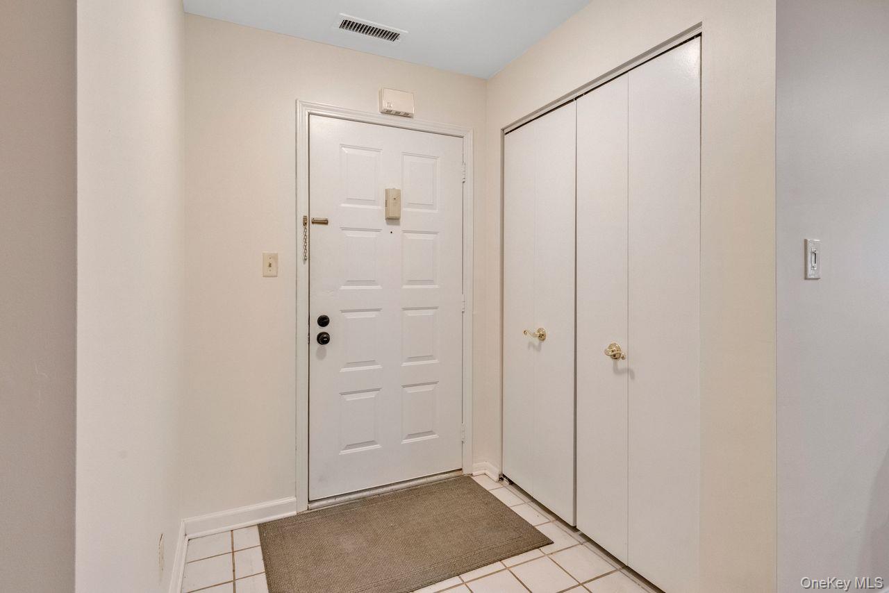 14 Bronxville Glen Drive, Bronxville, NY 10708