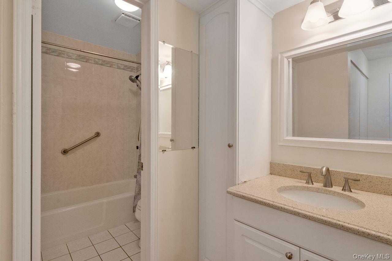 14 Bronxville Glen Drive, Bronxville, NY 10708