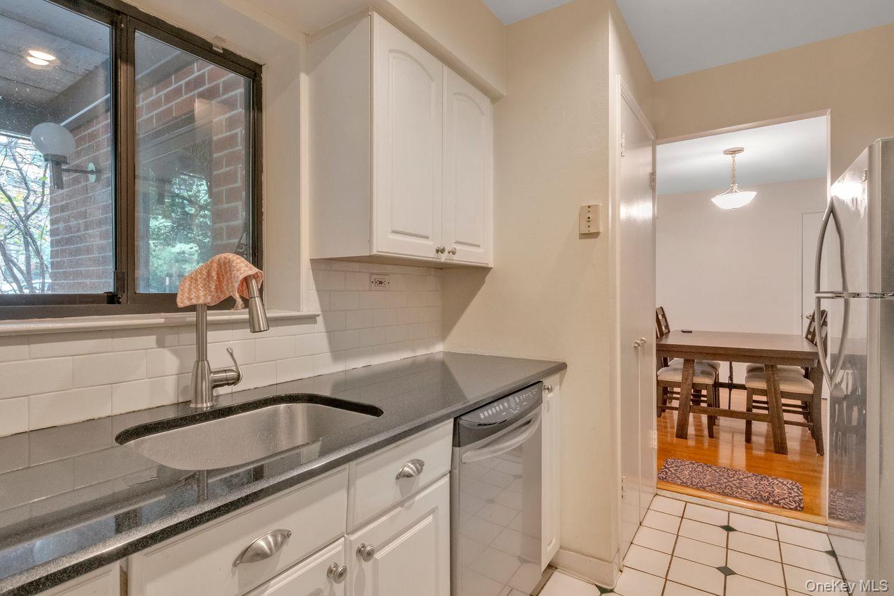 14 Bronxville Glen Drive, Bronxville, NY 10708