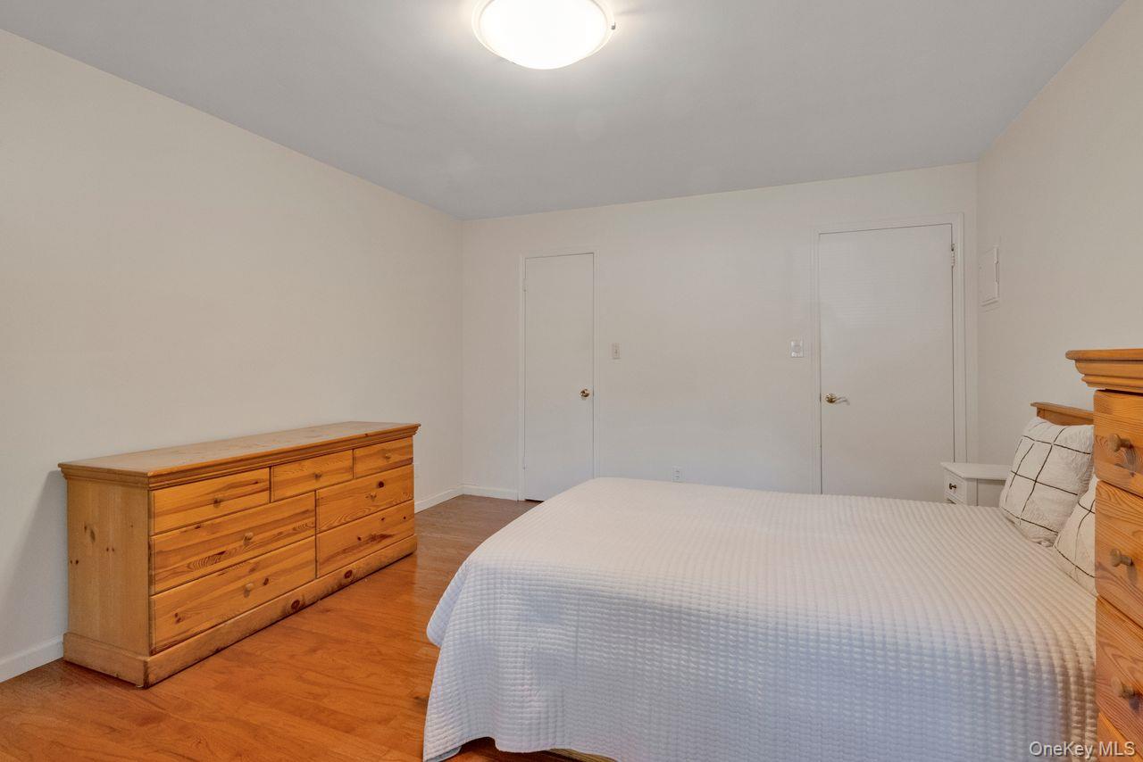 14 Bronxville Glen Drive, Bronxville, NY 10708