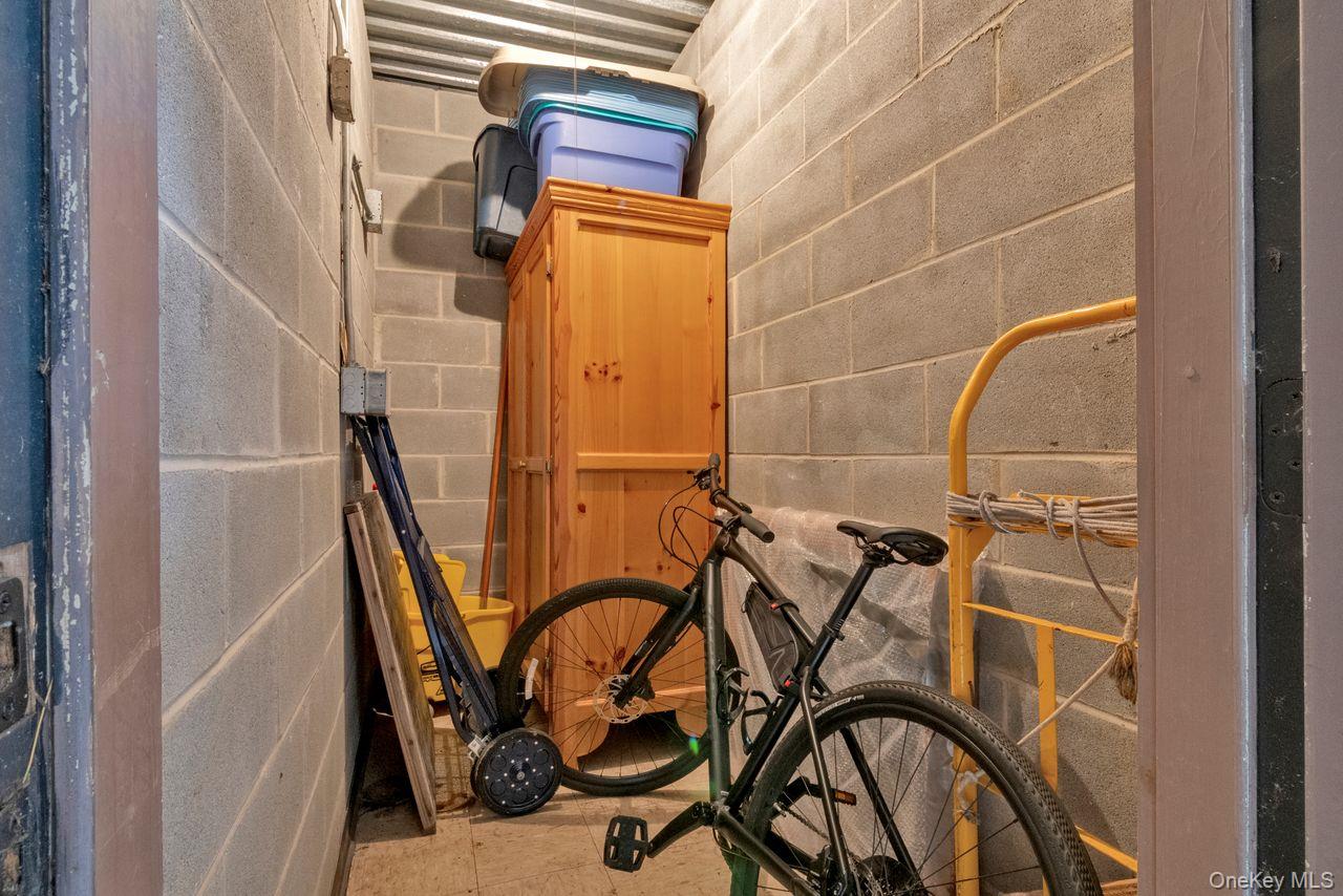 14 Bronxville Glen Drive, Bronxville, NY 10708