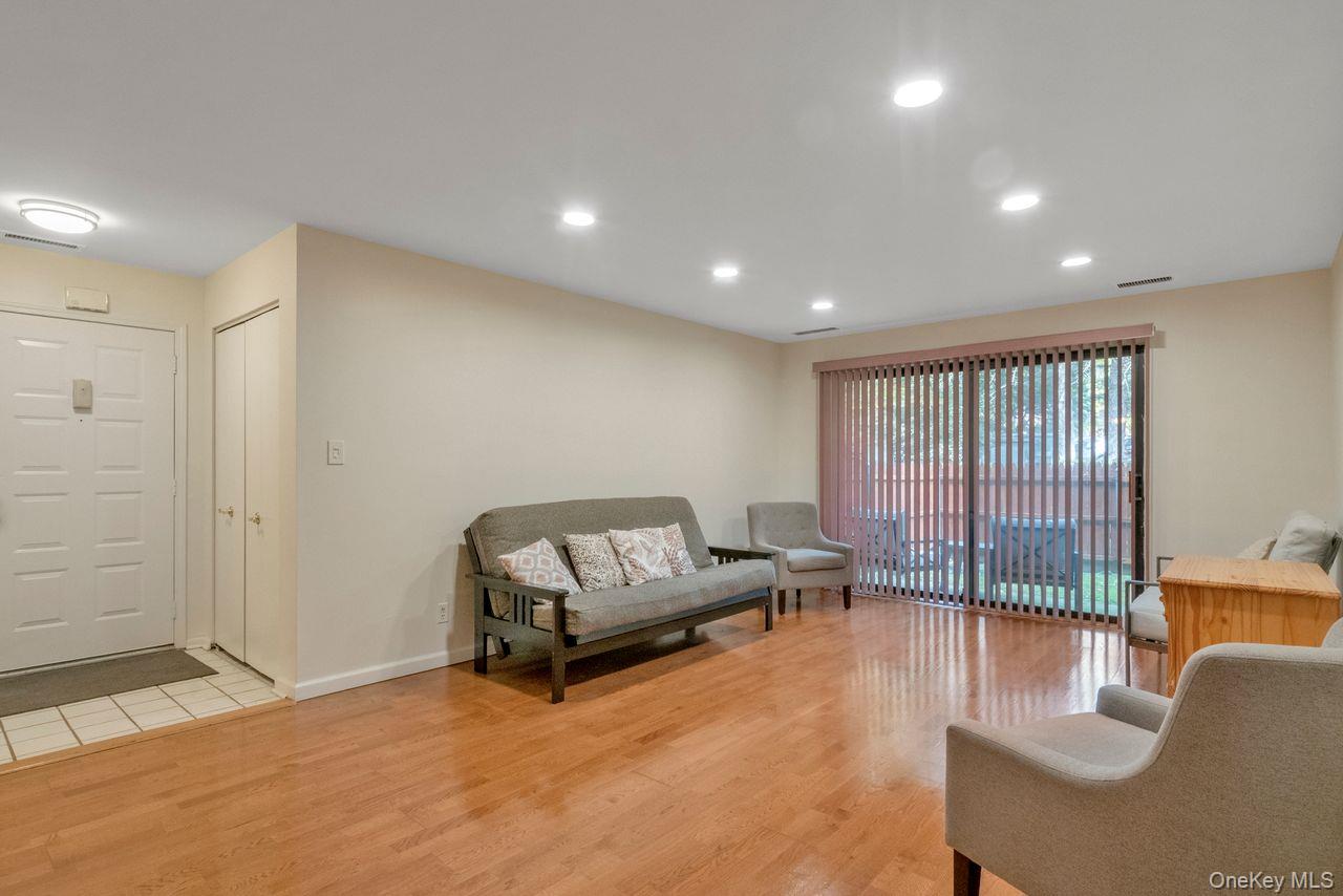 14 Bronxville Glen Drive, Bronxville, NY 10708