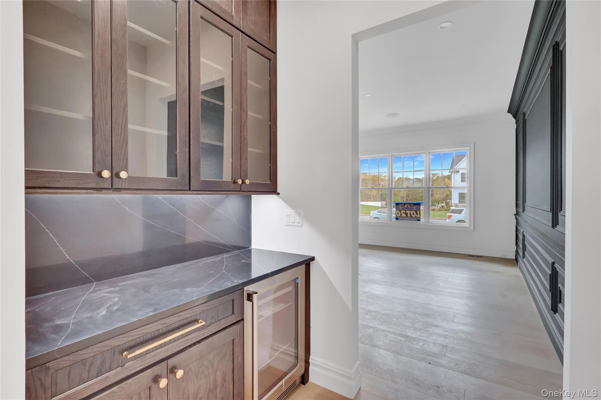 24 Estates Circle, Melville, NY 11747