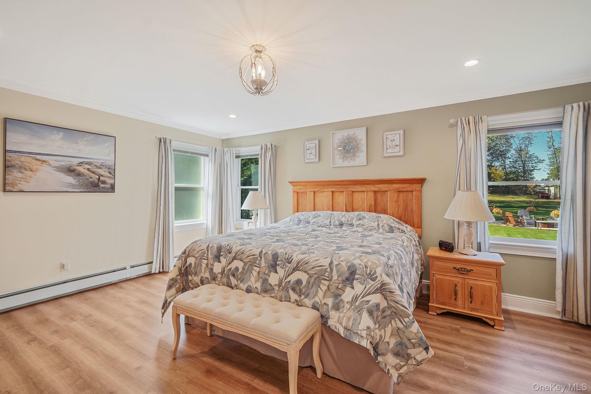 246 Roosevelt Boulevard, Hauppauge, NY 11788