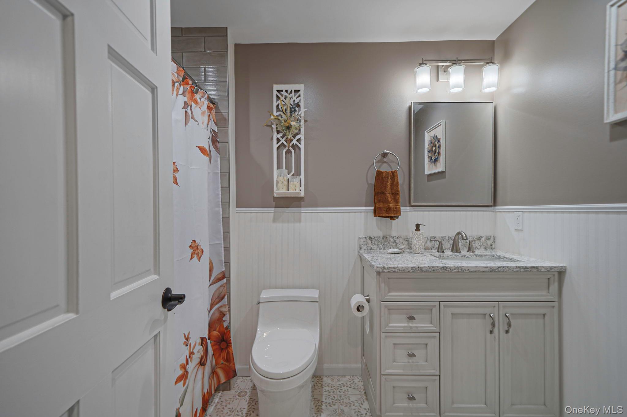 246 Roosevelt Boulevard, Hauppauge, NY 11788