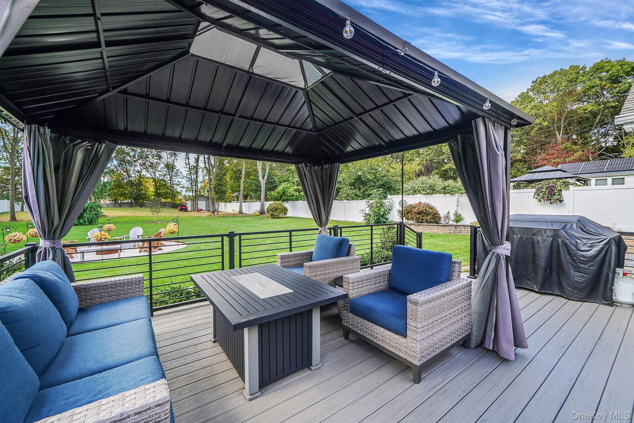 246 Roosevelt Boulevard, Hauppauge, NY 11788