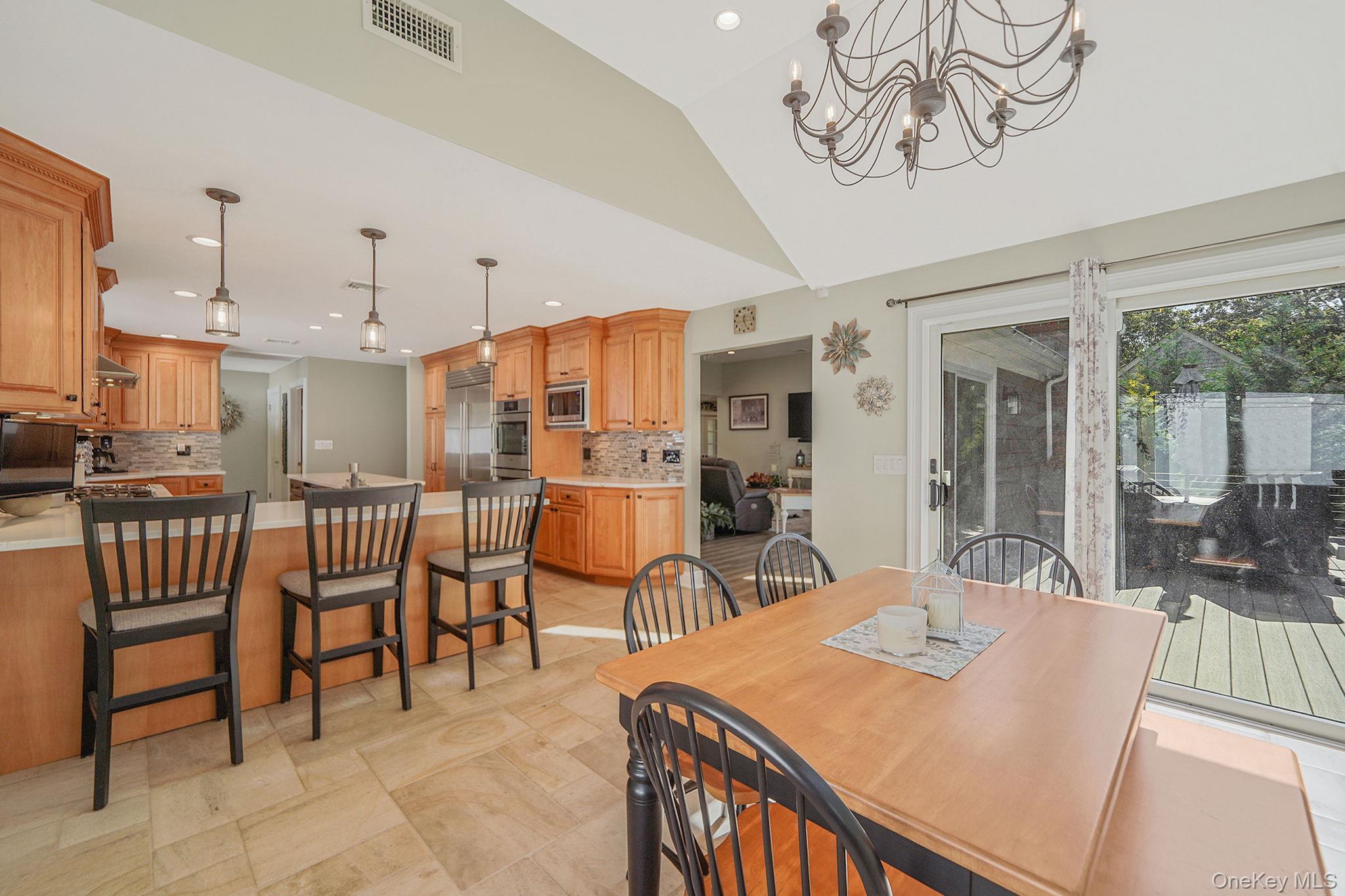 246 Roosevelt Boulevard, Hauppauge, NY 11788