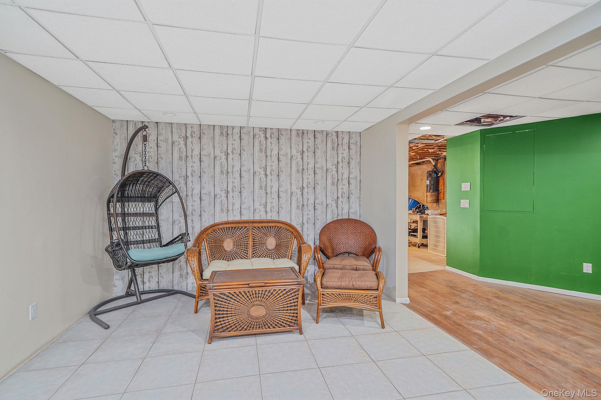 246 Roosevelt Boulevard, Hauppauge, NY 11788