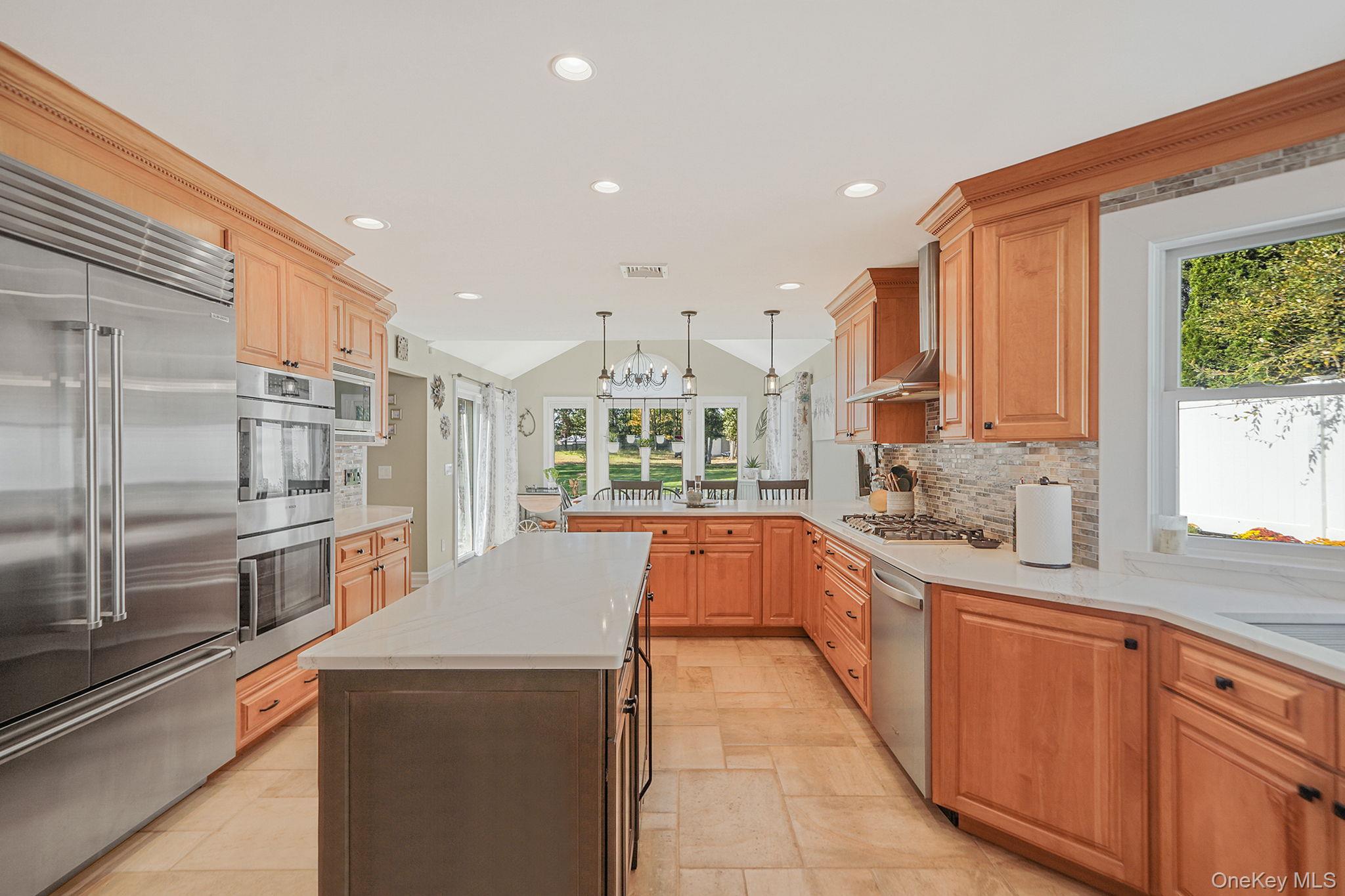 246 Roosevelt Boulevard, Hauppauge, NY 11788