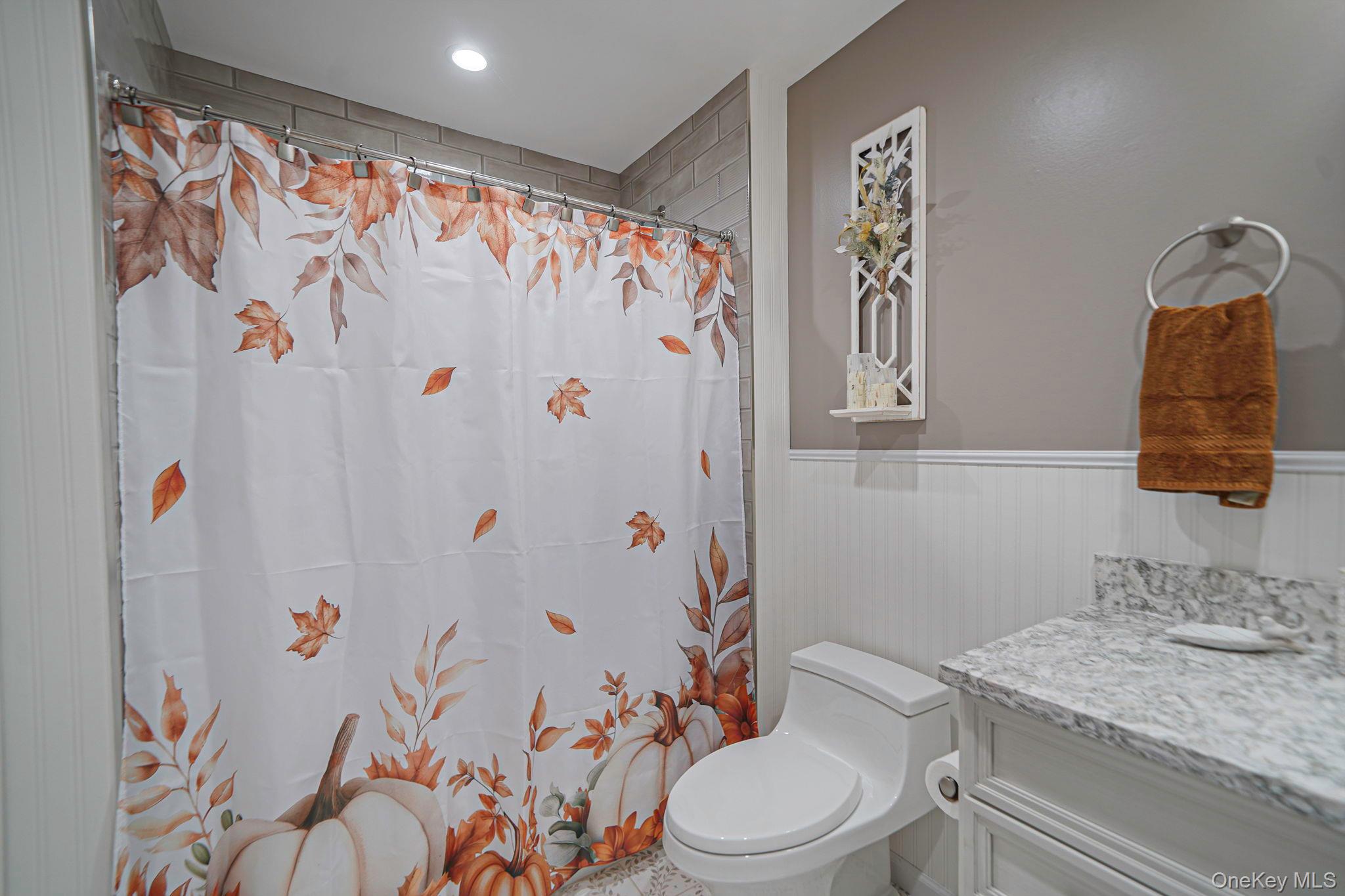 246 Roosevelt Boulevard, Hauppauge, NY 11788