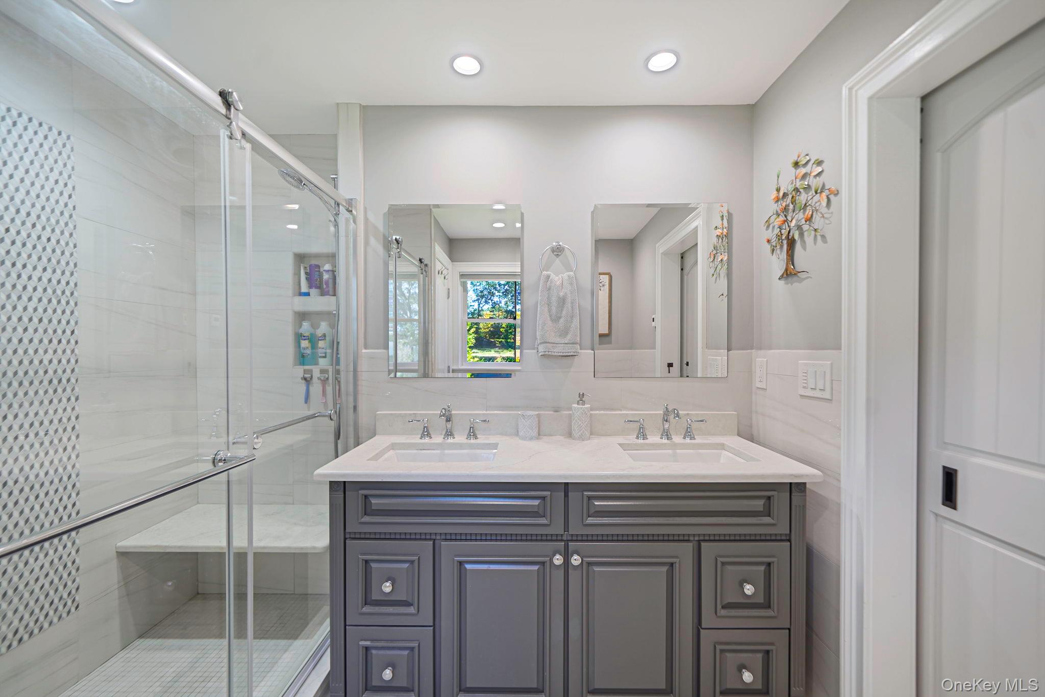 246 Roosevelt Boulevard, Hauppauge, NY 11788