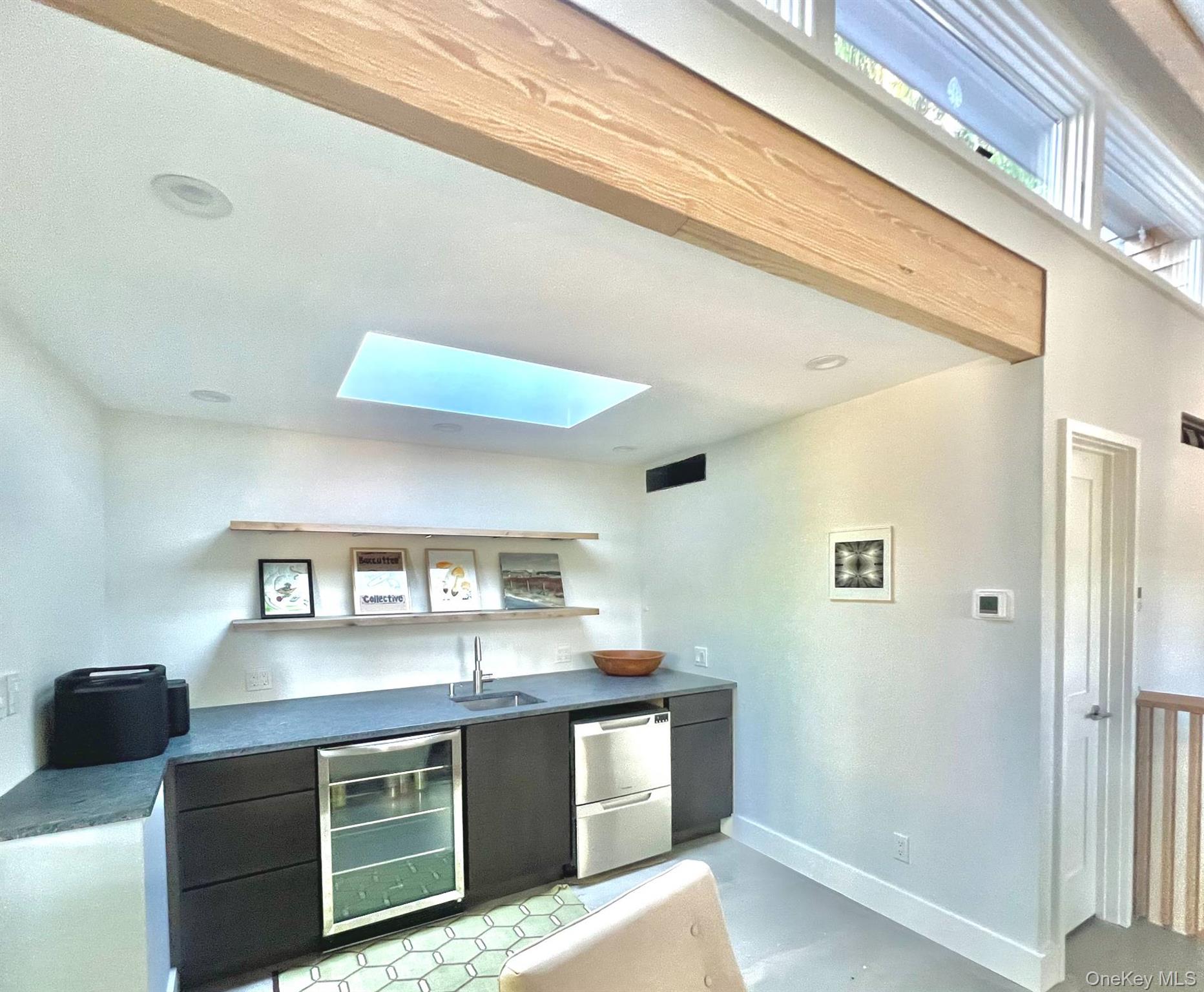 71 Island View Drive W, Sag Harbor, NY 11963