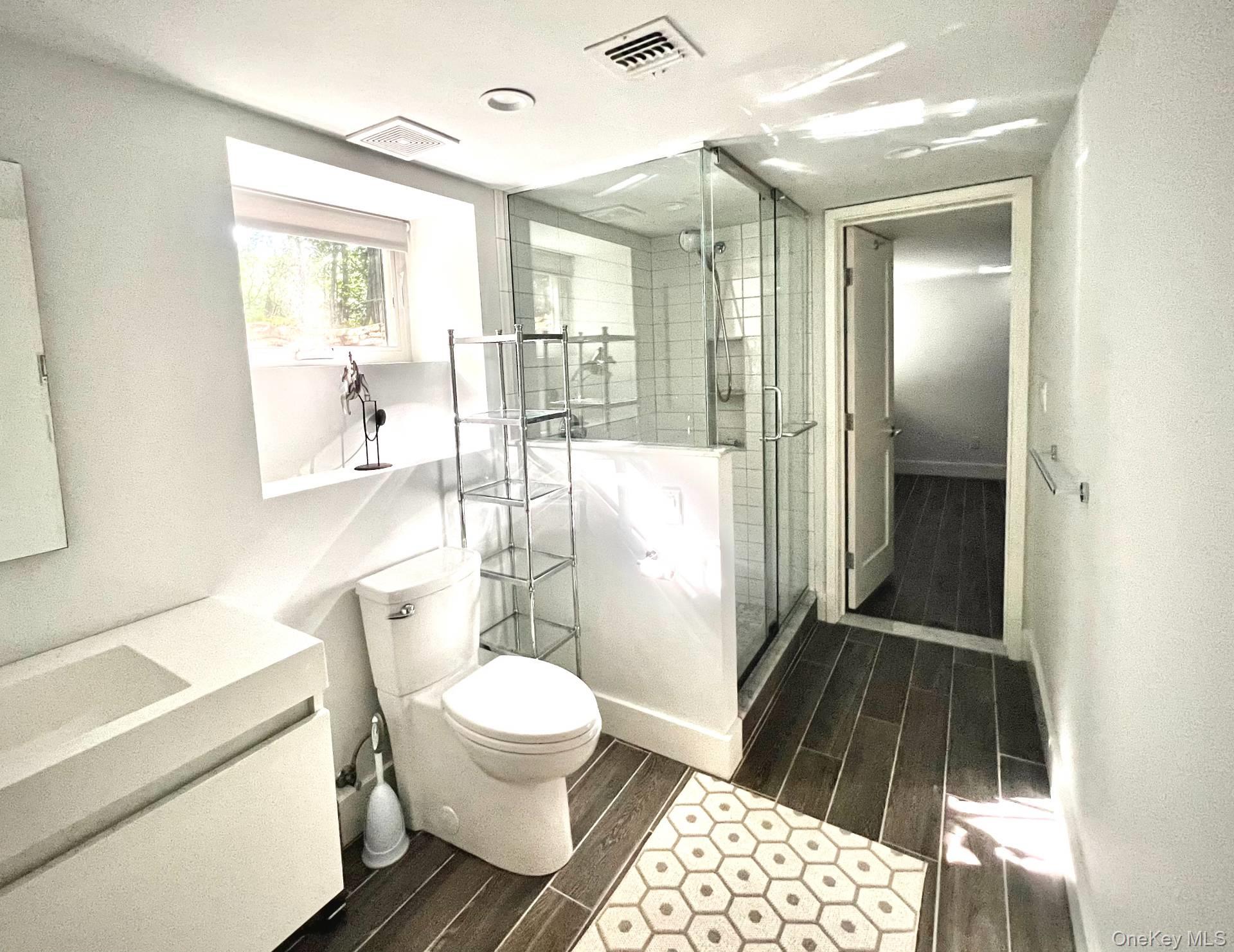 71 Island View Drive W, Sag Harbor, NY 11963