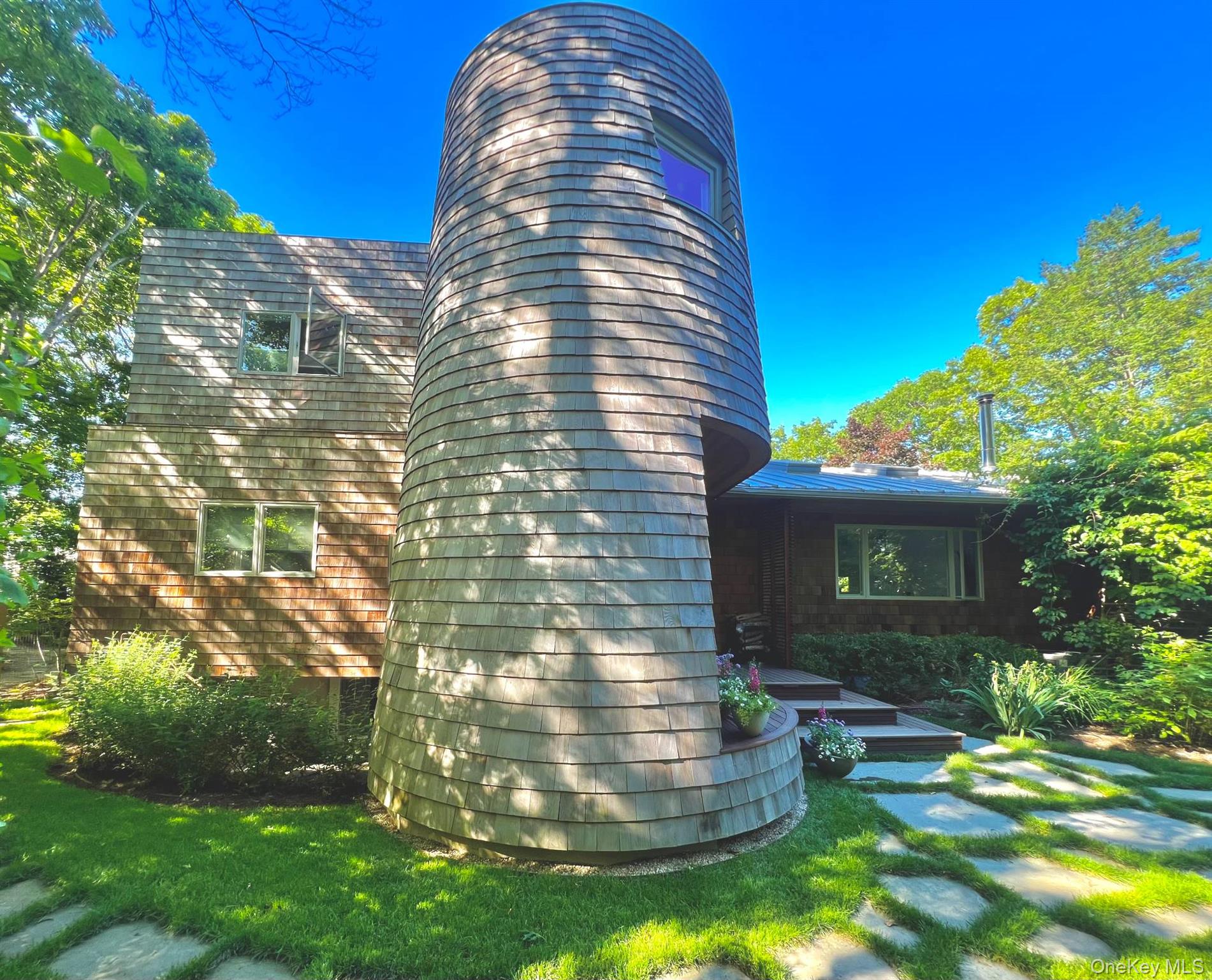 71 Island View Drive W, Sag Harbor, NY 11963