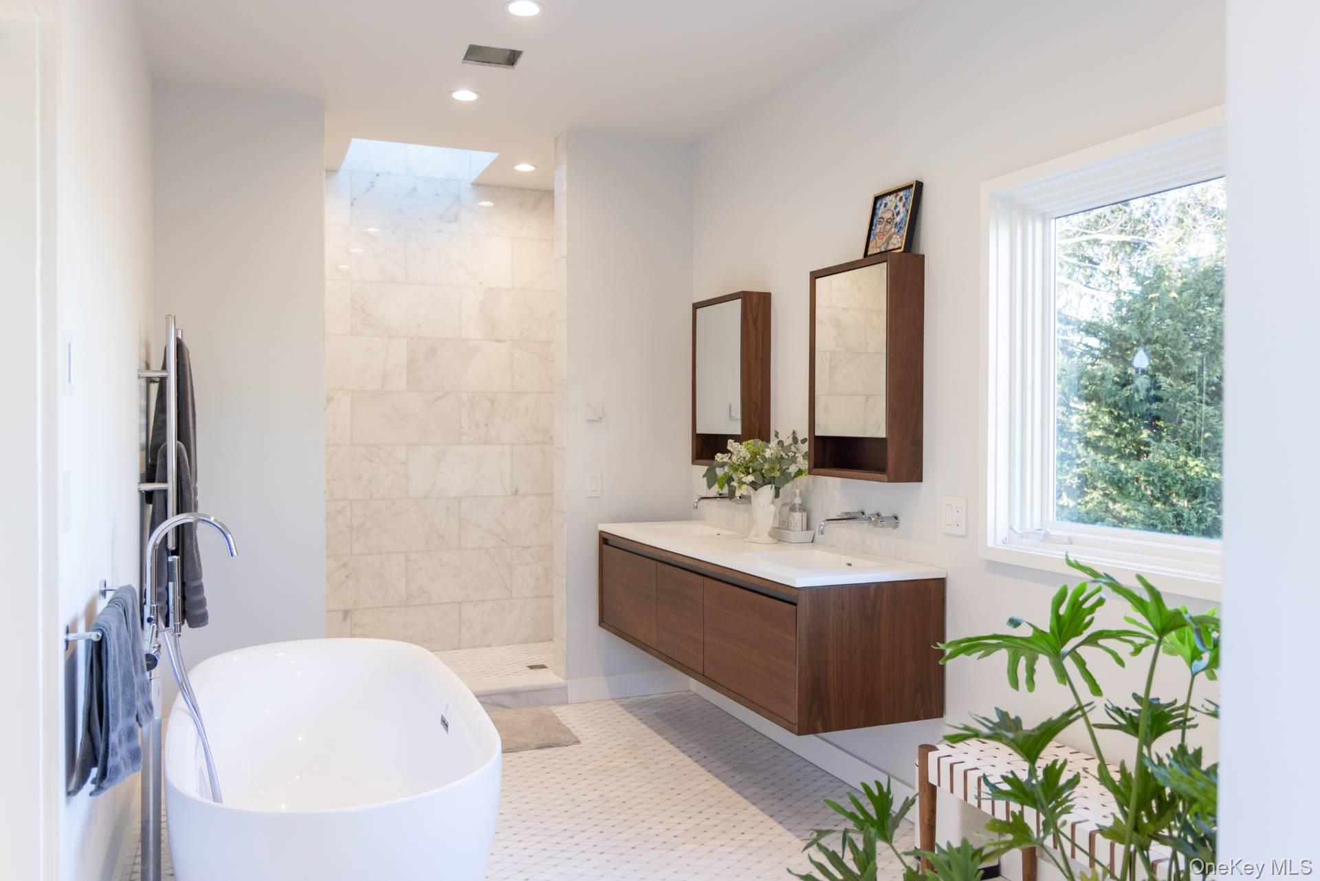 71 Island View Drive W, Sag Harbor, NY 11963