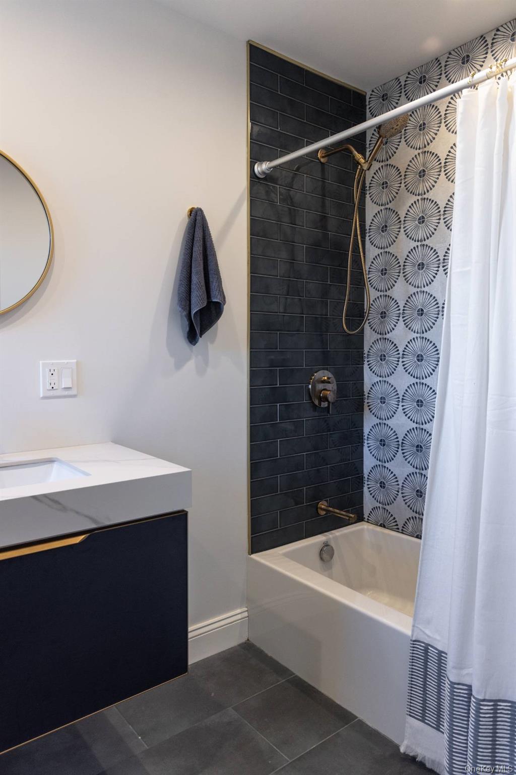 71 Island View Drive W, Sag Harbor, NY 11963