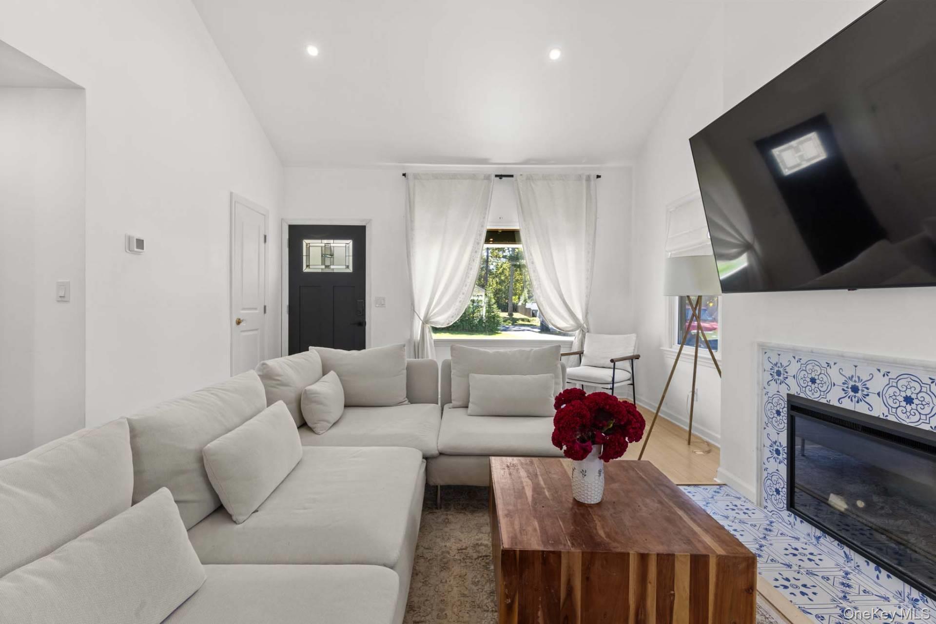 101 Bay Avenue, Hampton Bays, NY 11946