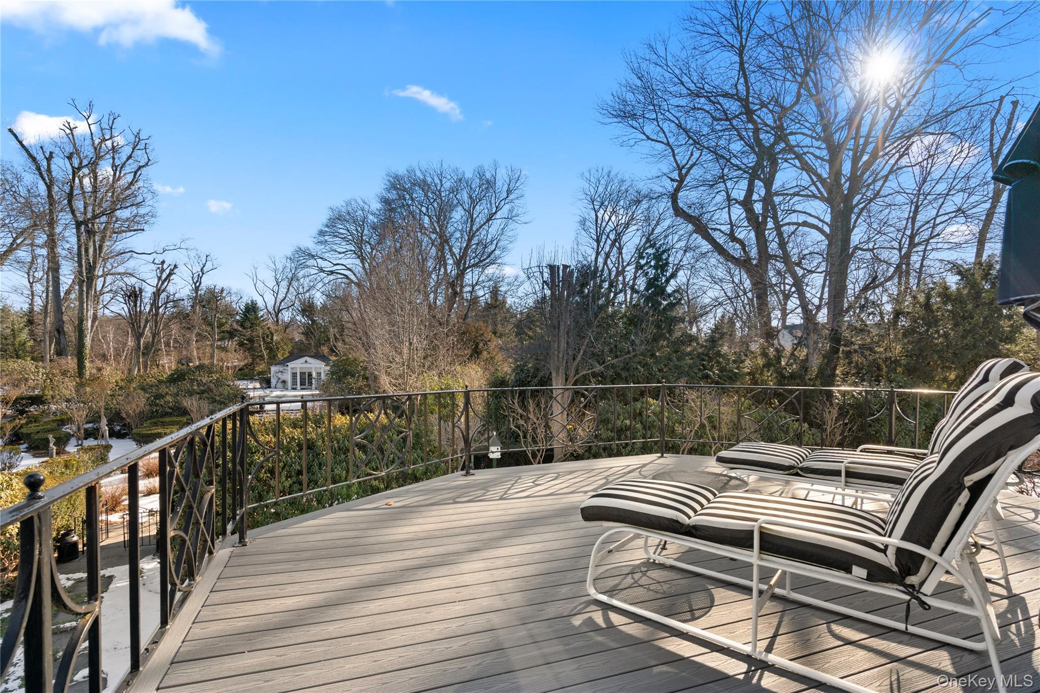 8 Stonegate Lane, Old Brookville, NY 11545