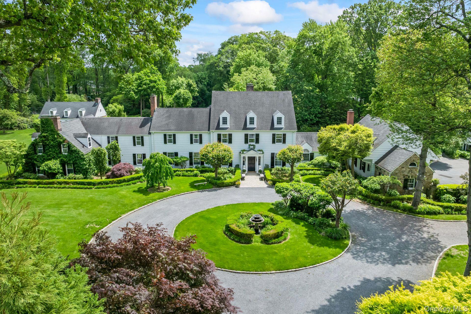 8 Stonegate Lane, Old Brookville, NY 11545