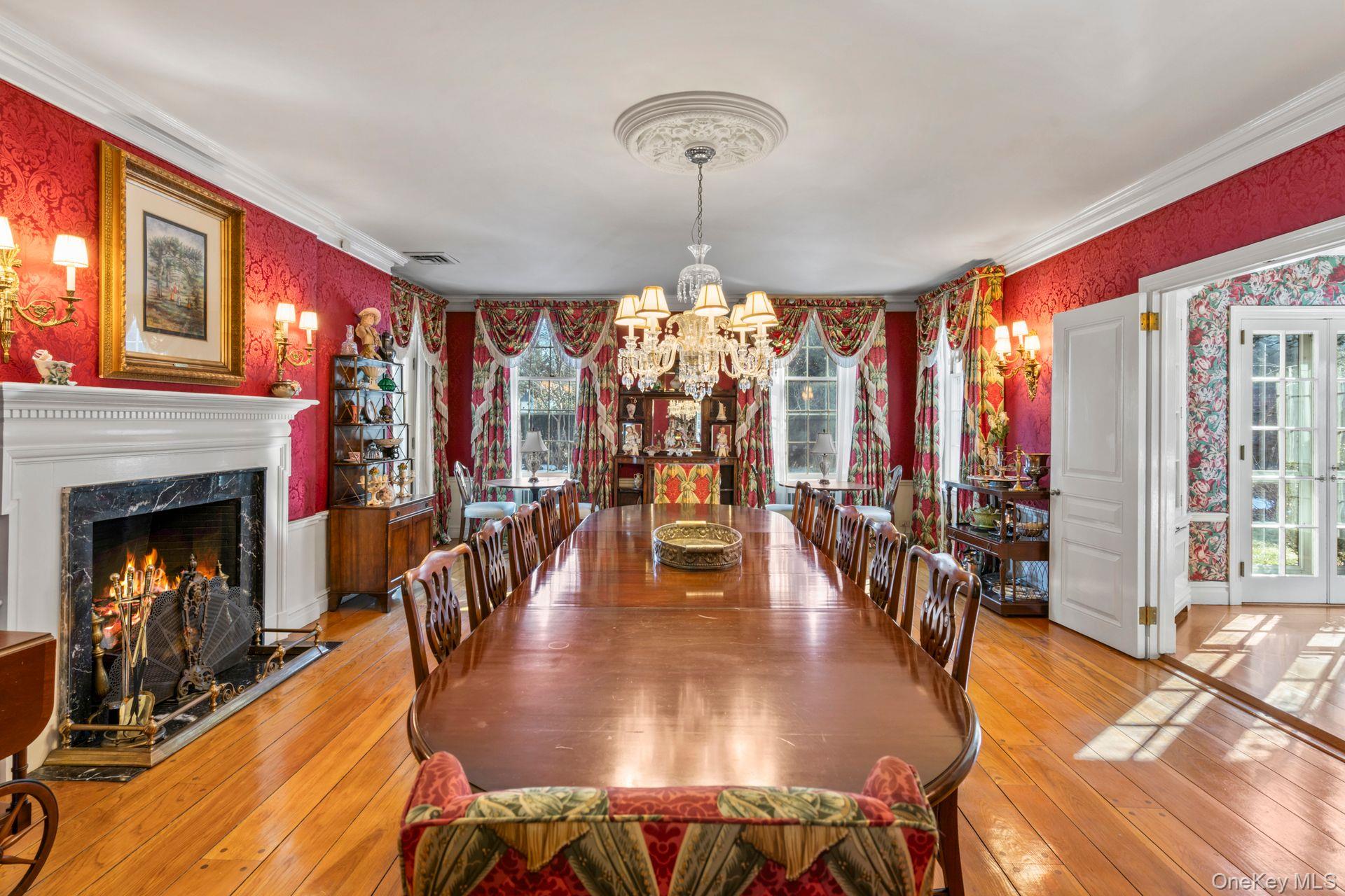 8 Stonegate Lane, Old Brookville, NY 11545