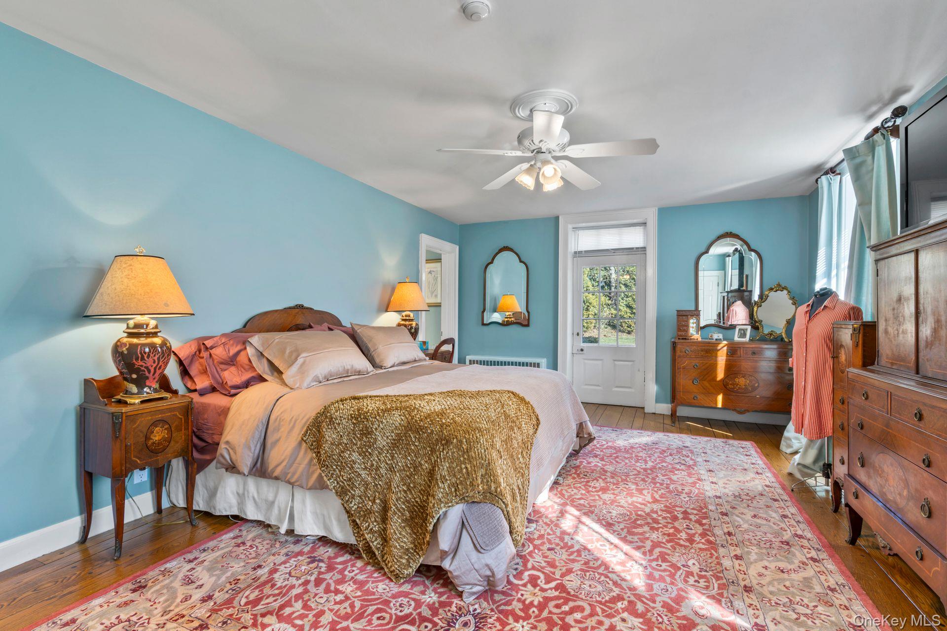 8 Stonegate Lane, Old Brookville, NY 11545