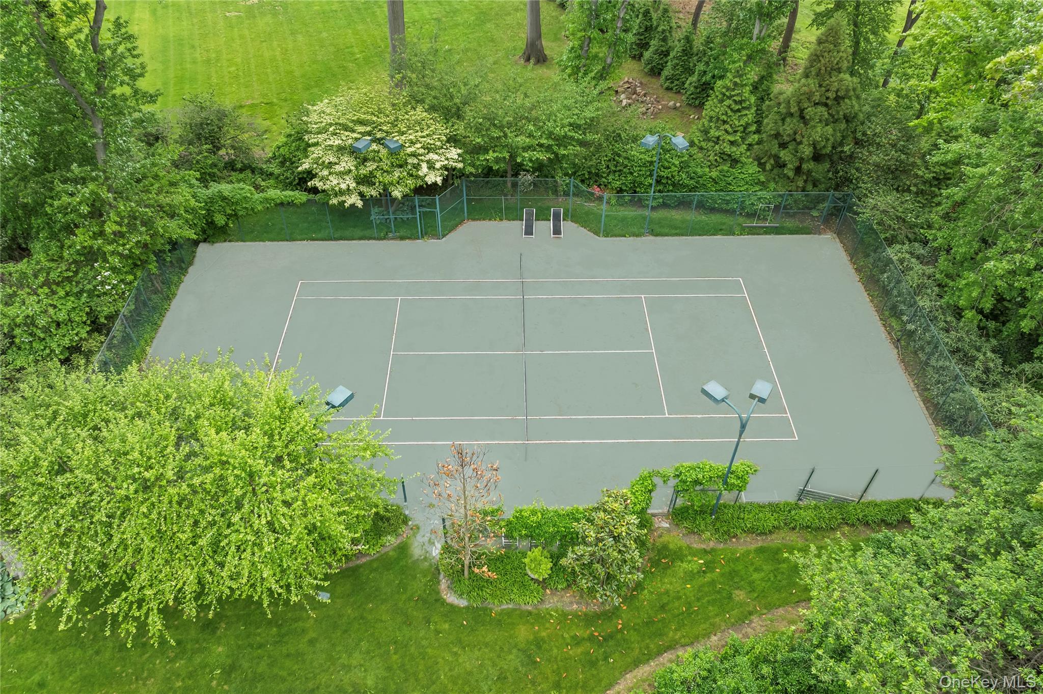 8 Stonegate Lane, Old Brookville, NY 11545