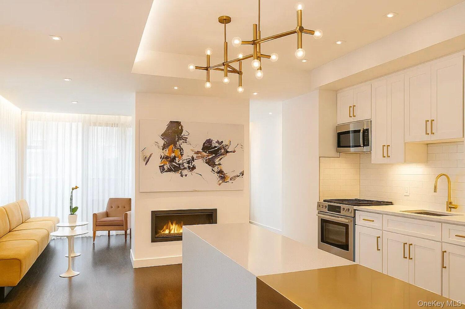 956 5TH Avenue # 2A, New York (Manhattan), NY 10075