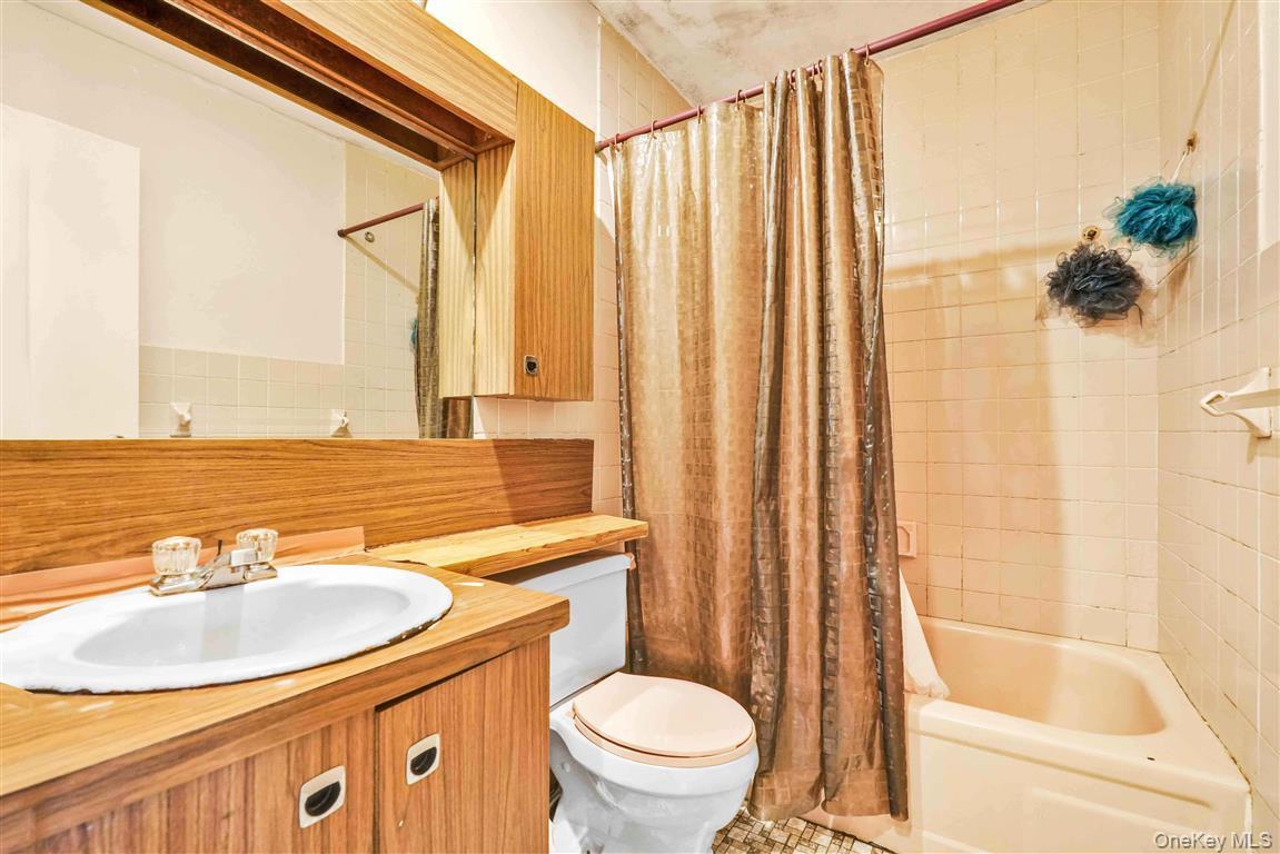 111-09A 62 Drive, Forest Hills, NY 11385