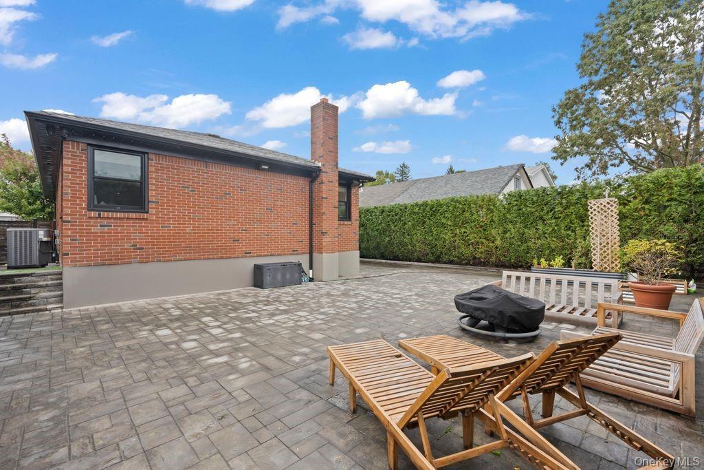 93 Beacon Avenue, Staten Island, NY 10306