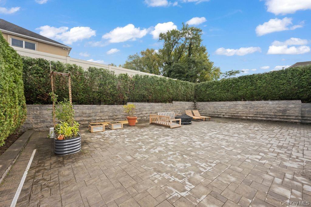 93 Beacon Avenue, Staten Island, NY 10306