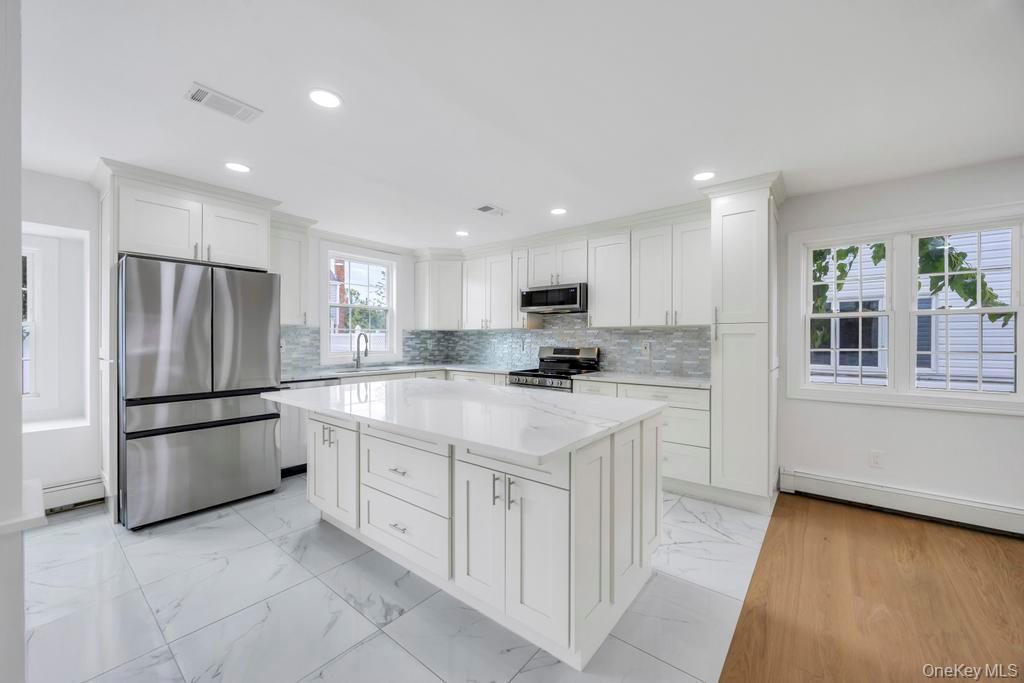 94 jeffery Lane, Oceanside, NY 11572