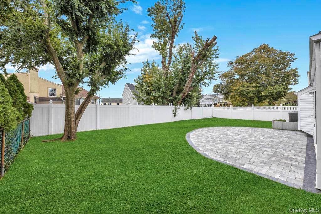 94 jeffery Lane, Oceanside, NY 11572