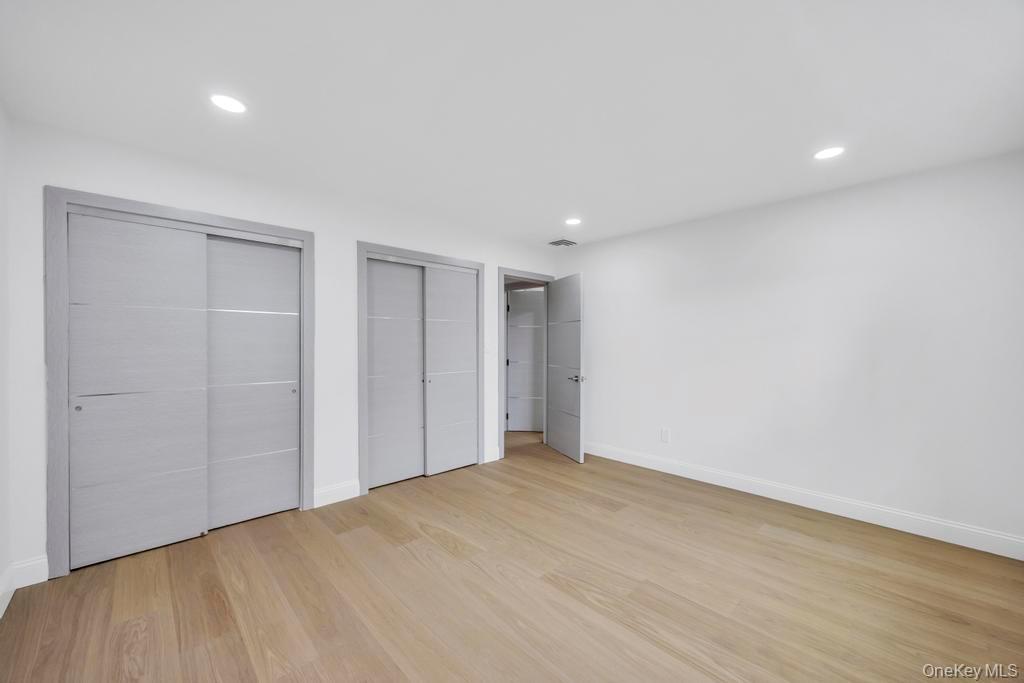 94 jeffery Lane, Oceanside, NY 11572