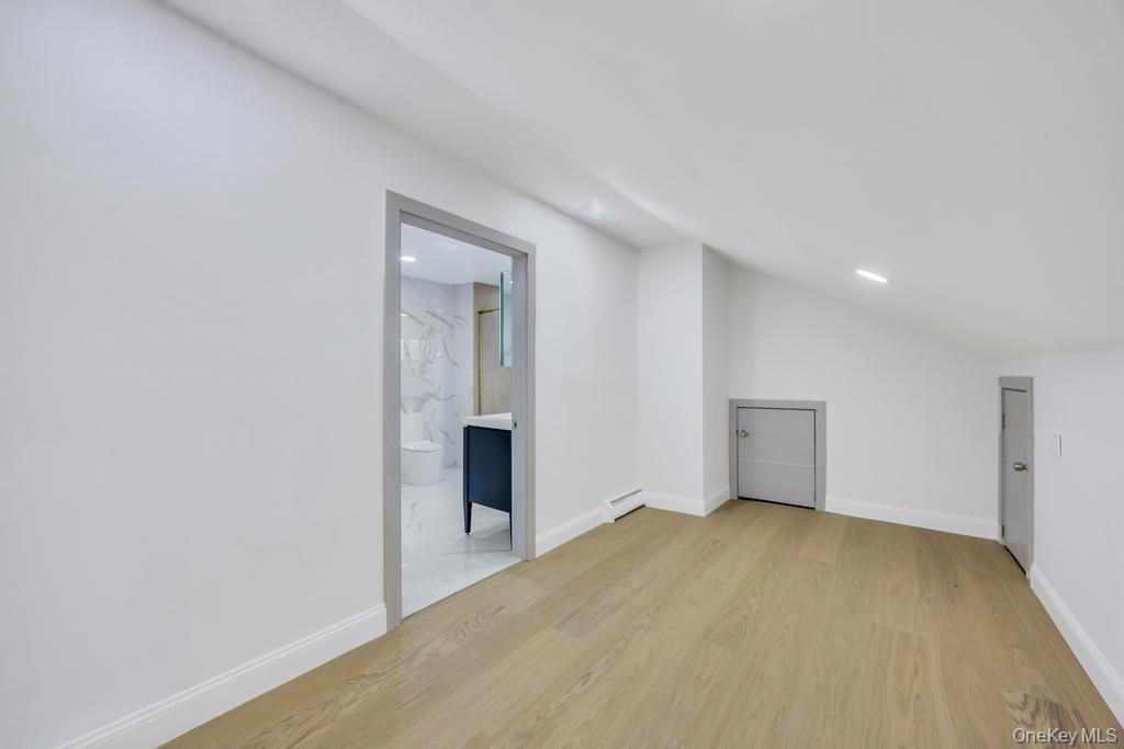 94 jeffery Lane, Oceanside, NY 11572