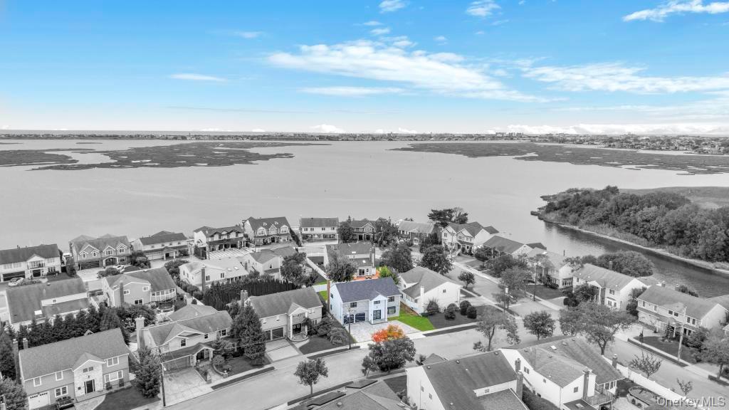 94 jeffery Lane, Oceanside, NY 11572