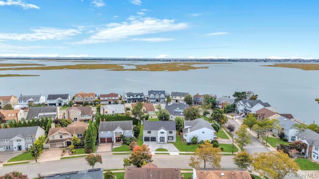 94 jeffery Lane, Oceanside, NY 11572