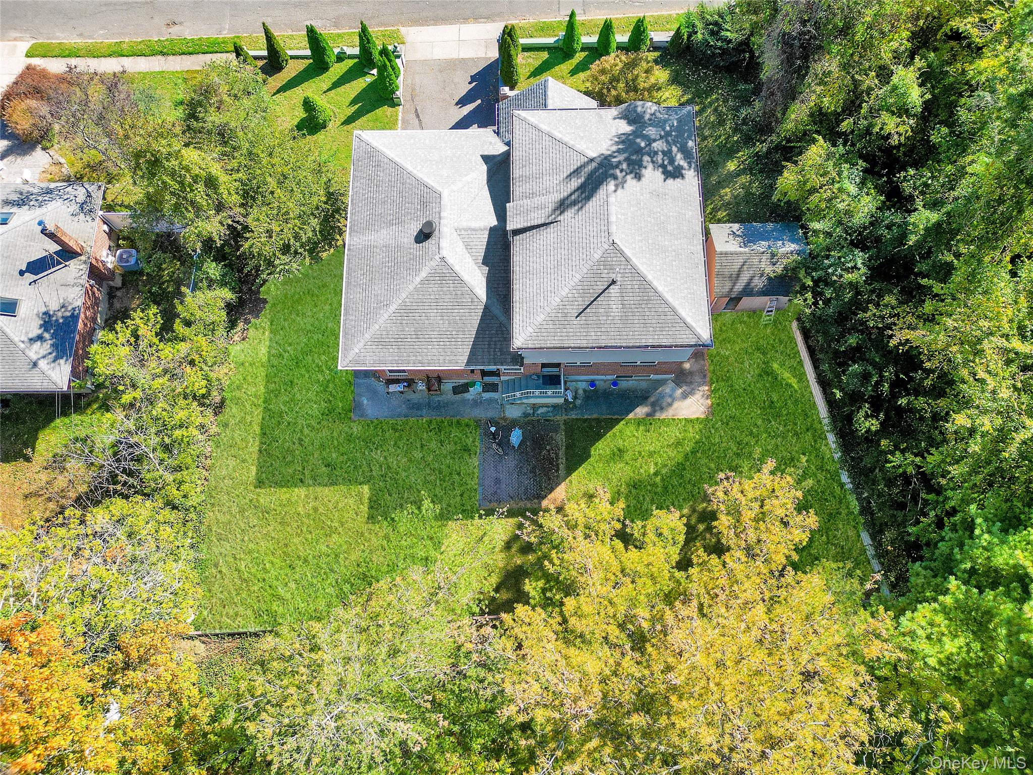 300 Ellen Place, Jericho, NY 11753