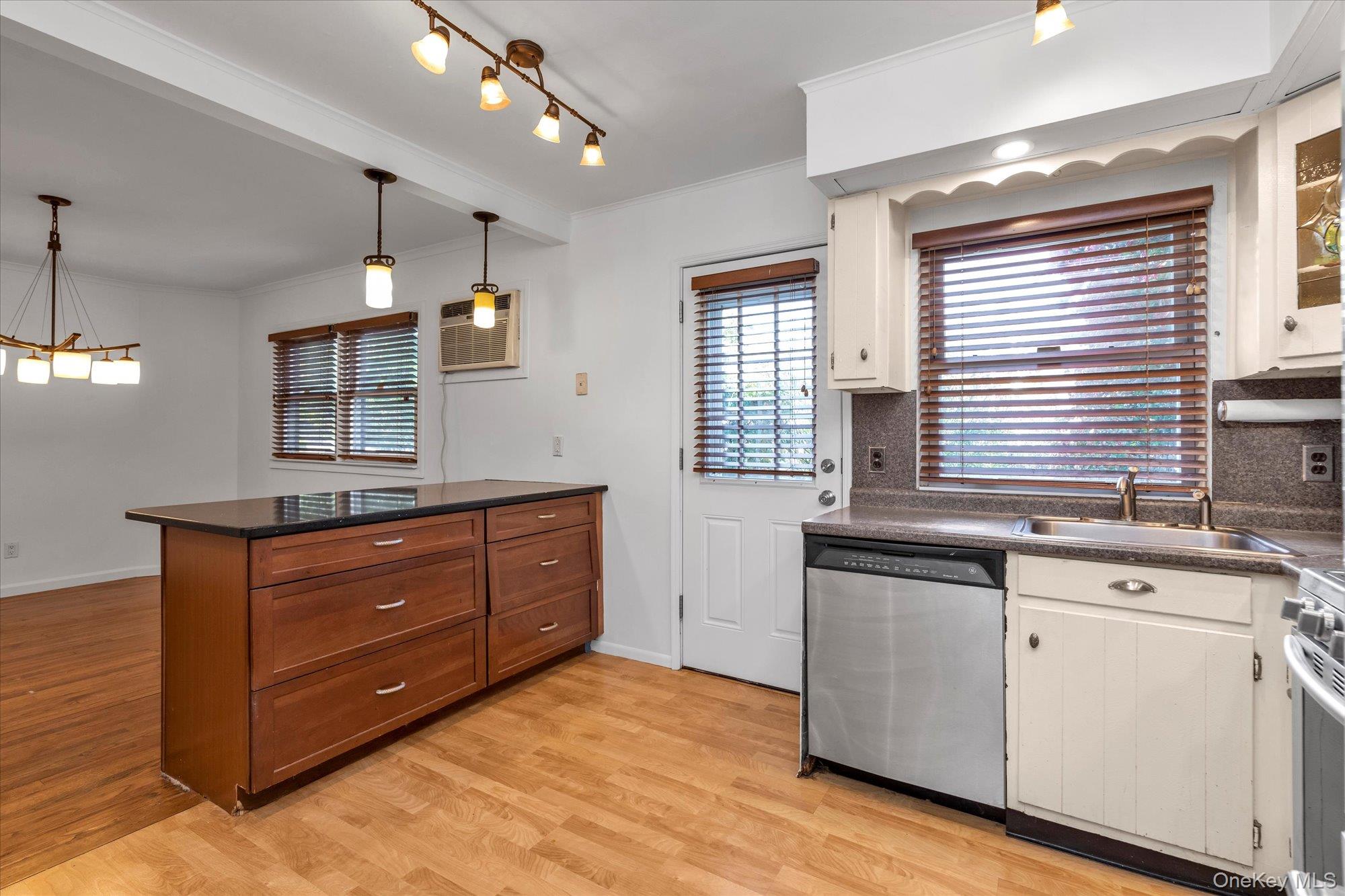 2700 Fox Road, Baldwin, NY 11510