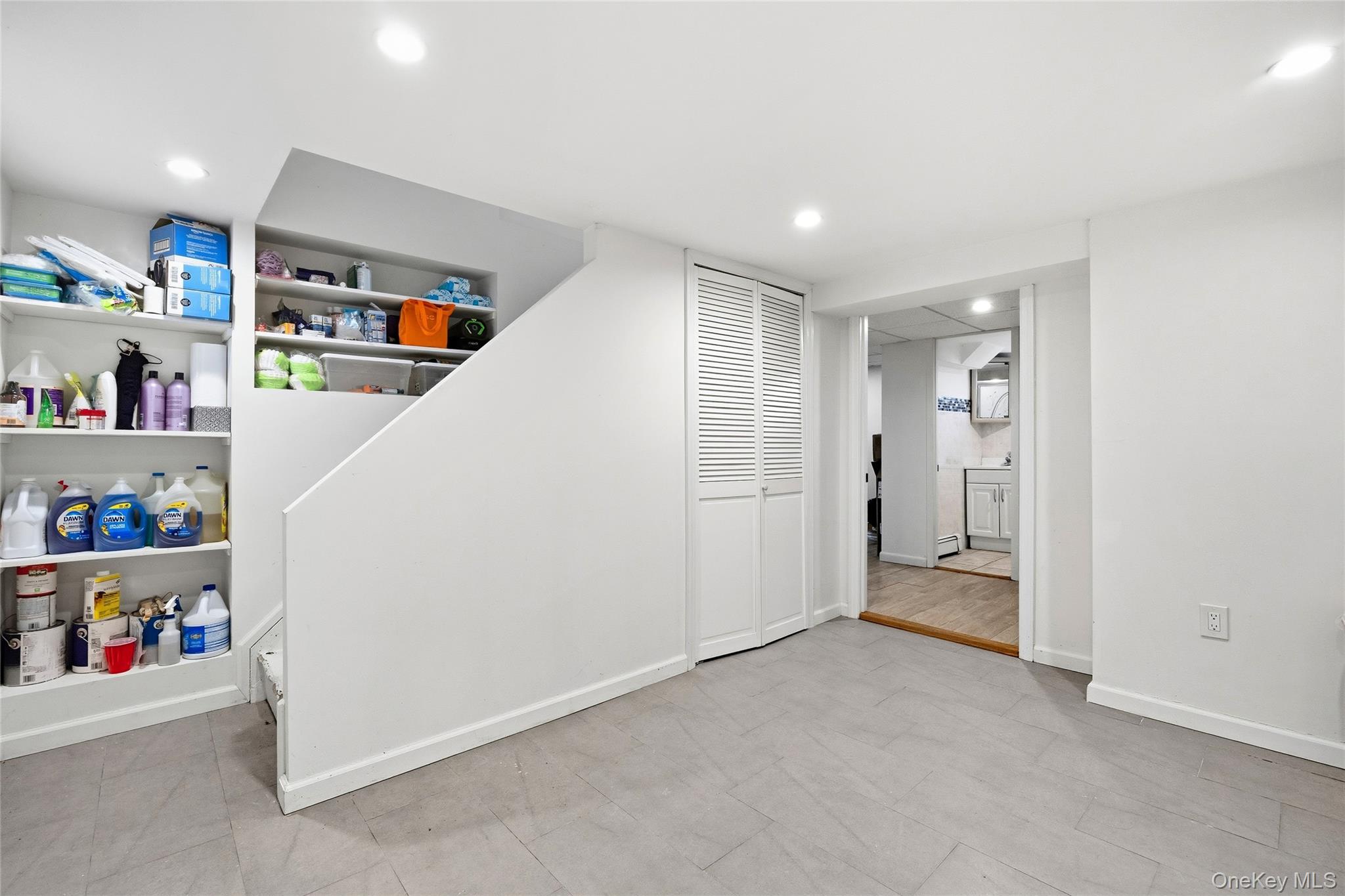 700 Covert Avenue, New Hyde Park, NY 11040