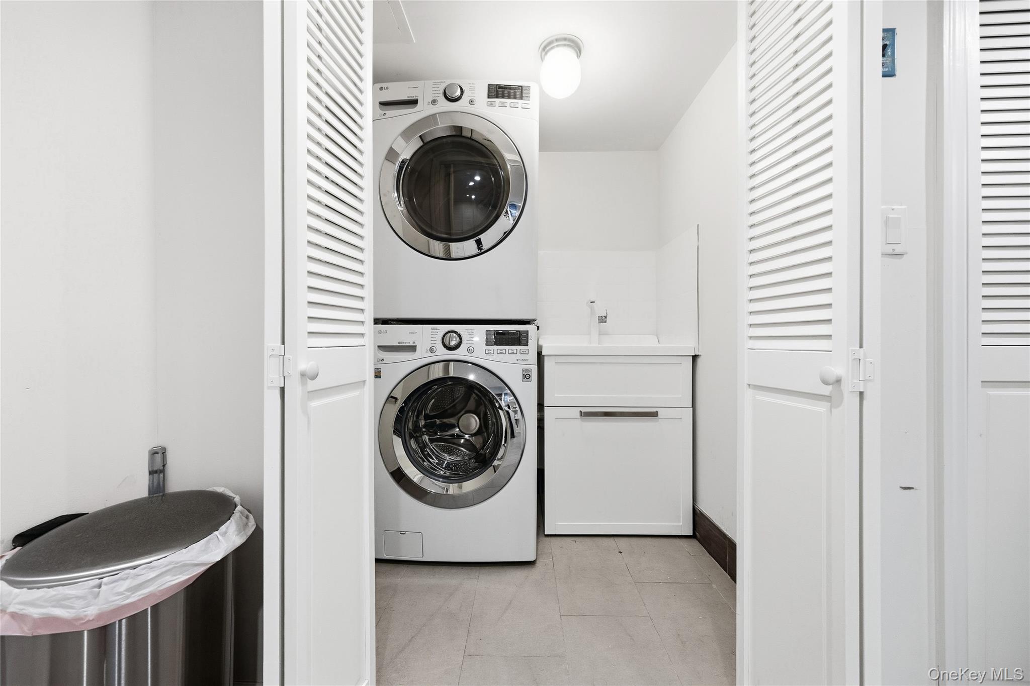 700 Covert Avenue, New Hyde Park, NY 11040