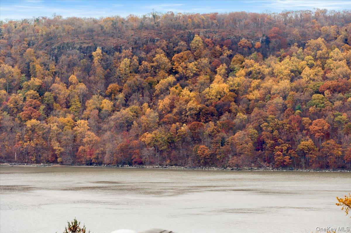 183 Hudson Terrace, Yonkers, NY 10701