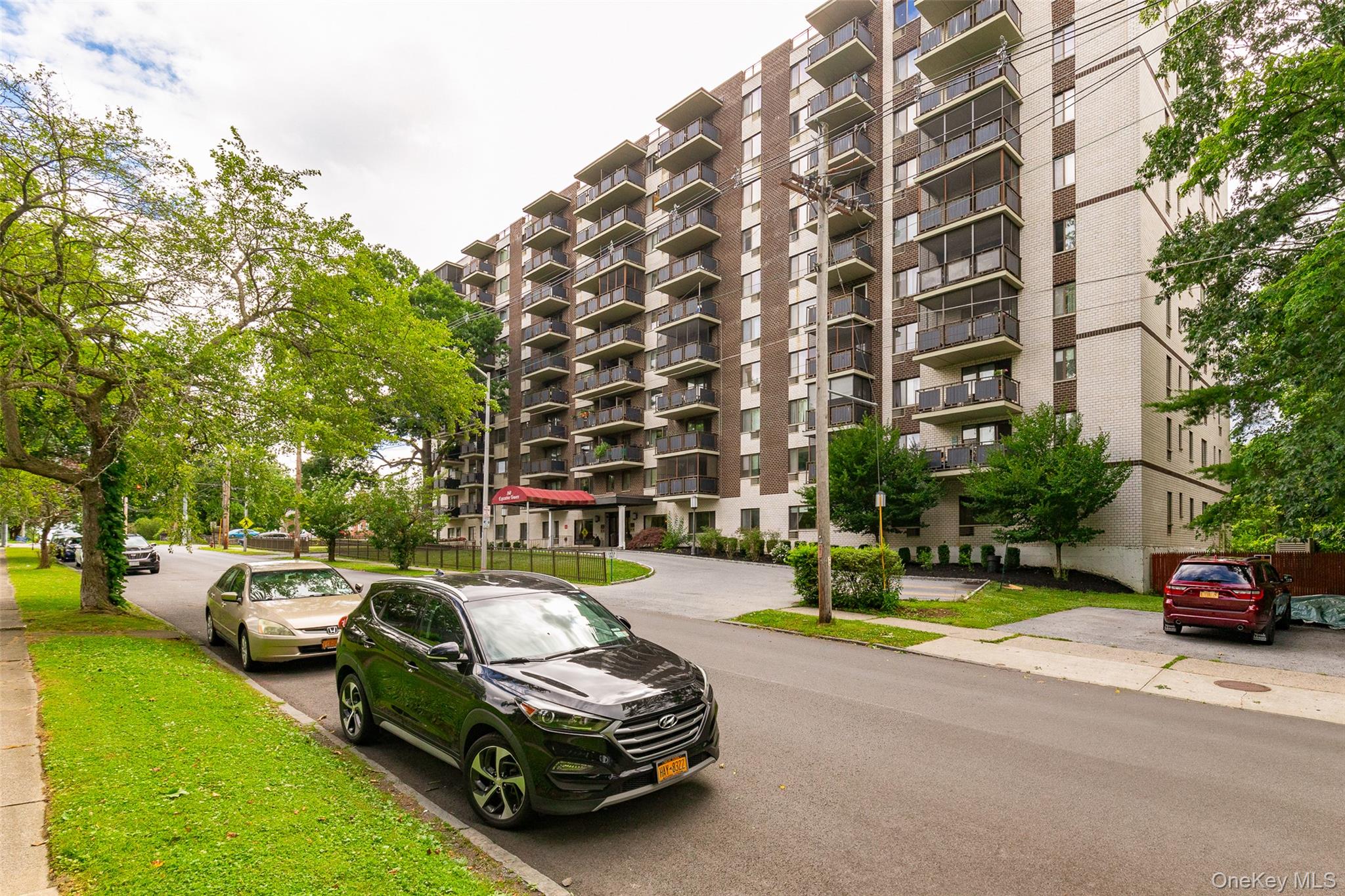 160 Academy # 10N, Poughkeepsie, NY 12601