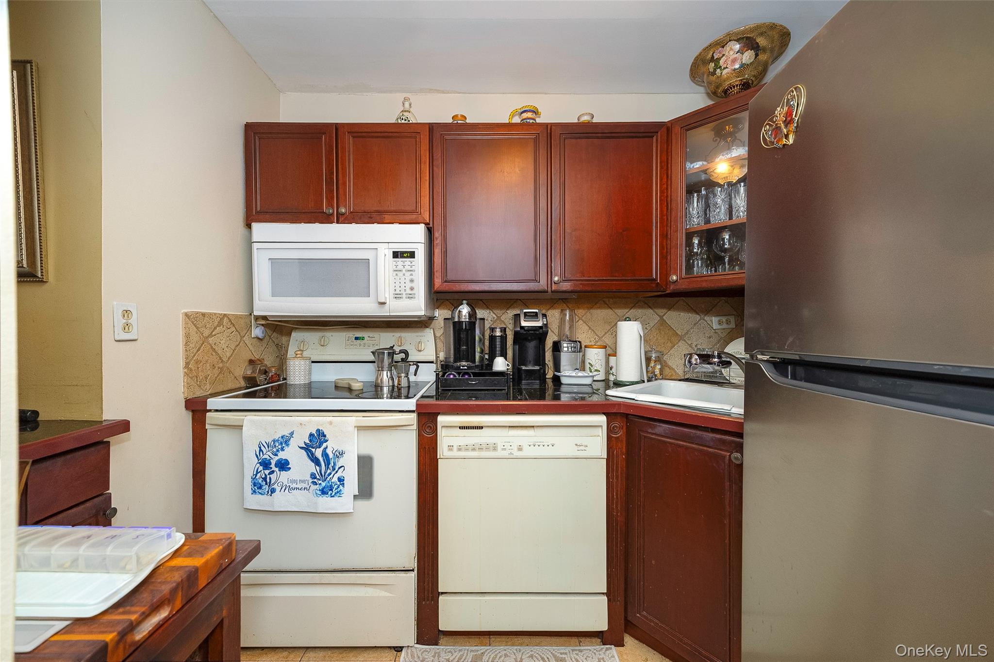 160 Academy # 10N, Poughkeepsie, NY 12601