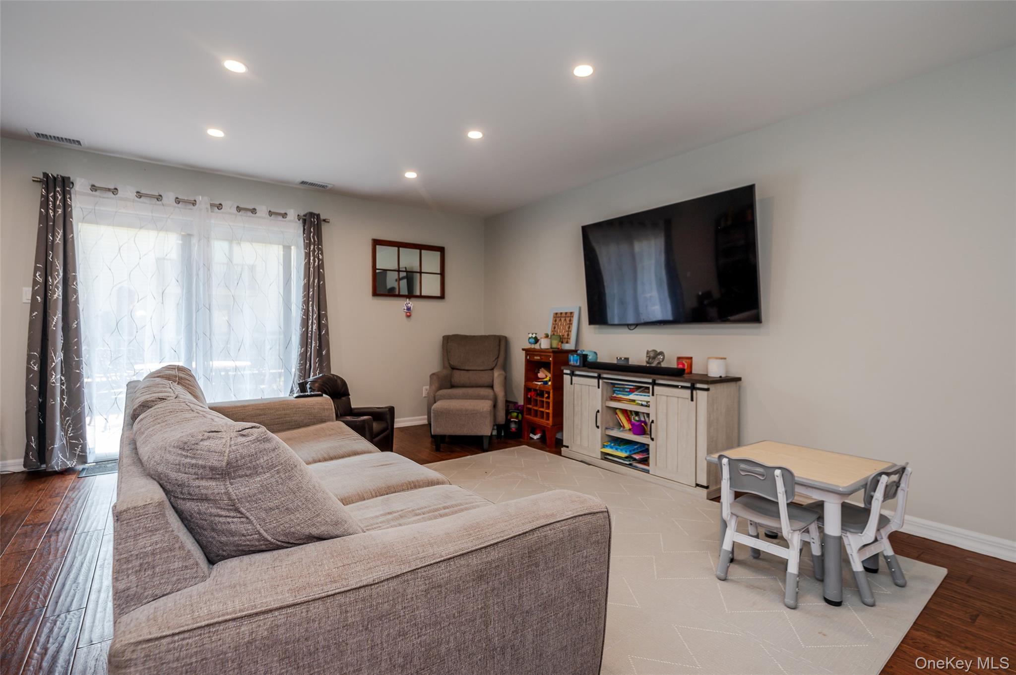 100 Daly Boulevard # 1206, Oceanside, NY 11572