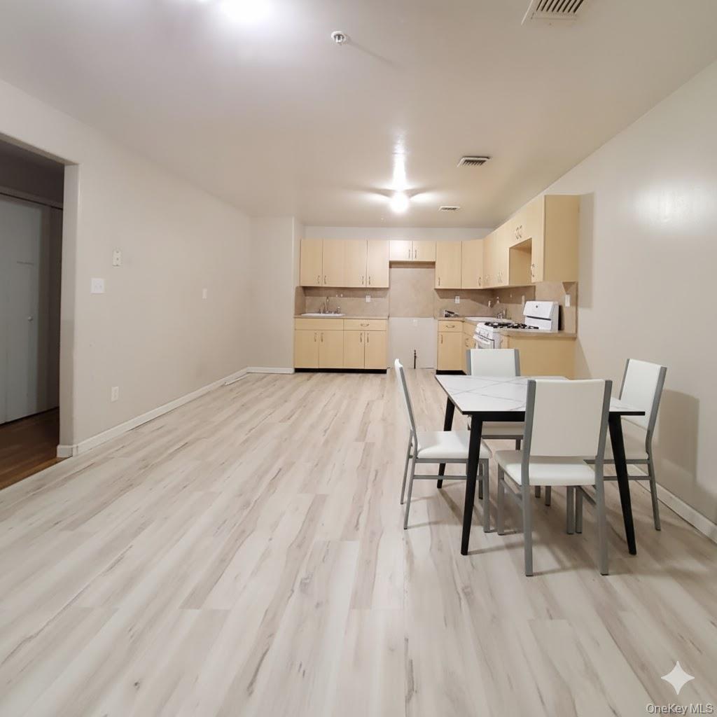 8 Lemberg Court # 105, Palm Tree, NY 10950