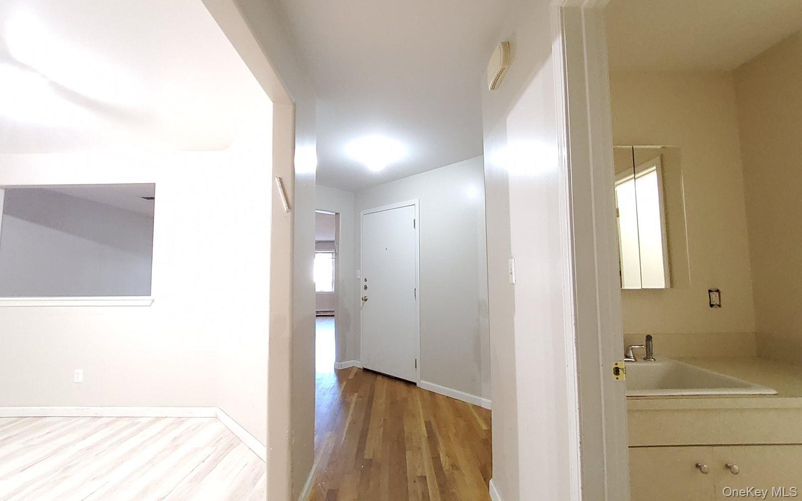 8 Lemberg Court # 105, Palm Tree, NY 10950