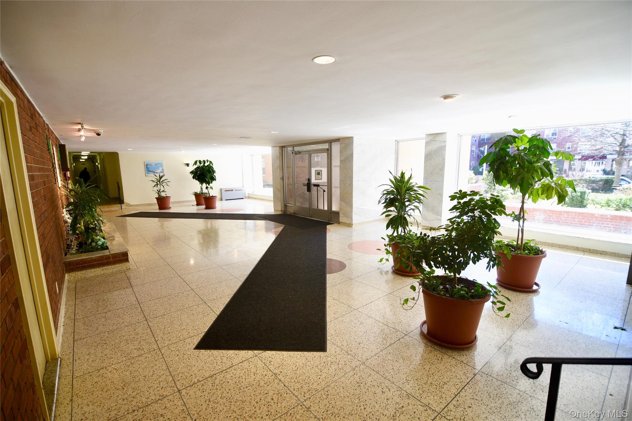 3 Sadore Lane # 2J, Yonkers, NY 10710