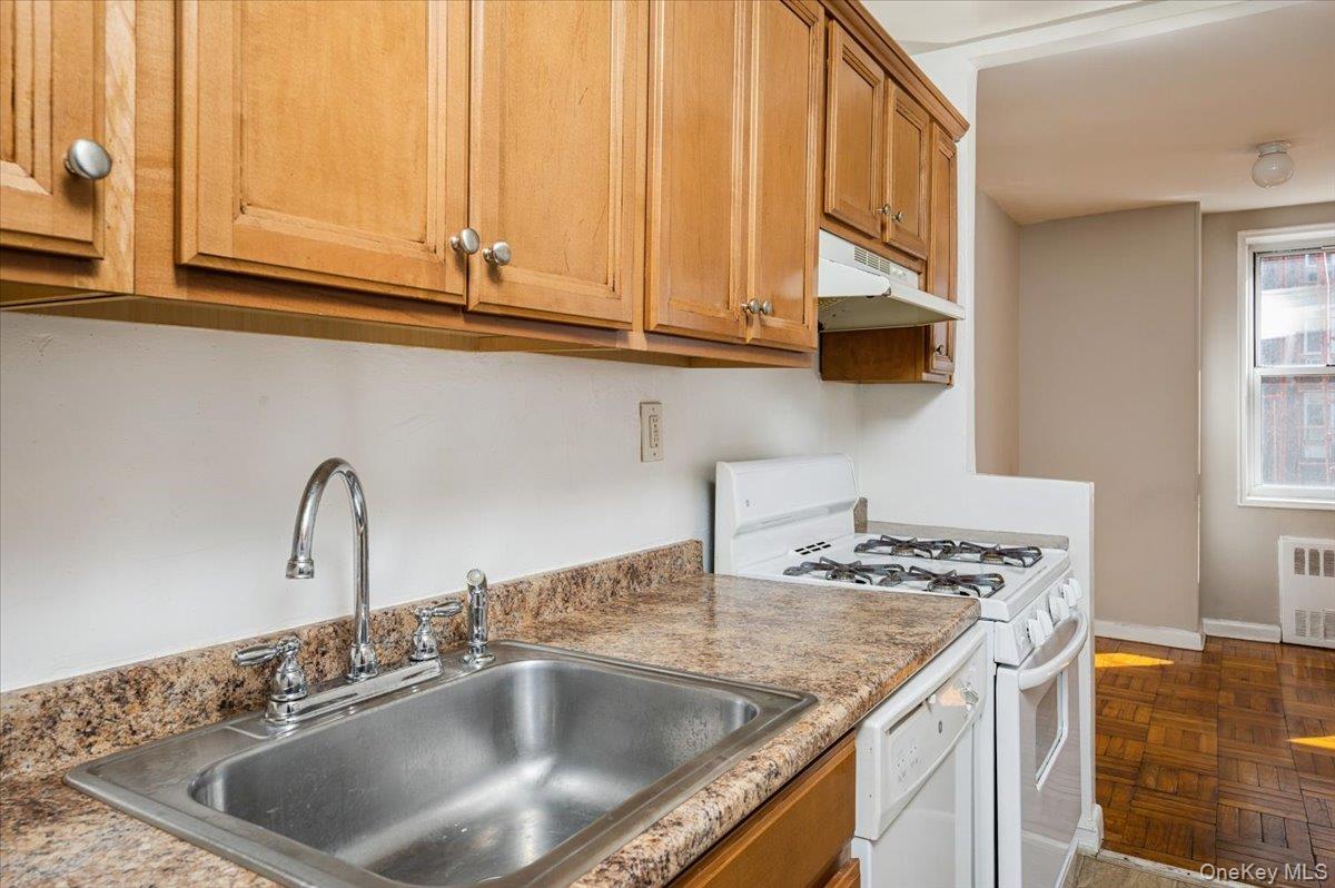 3 Sadore Lane # 2J, Yonkers, NY 10710