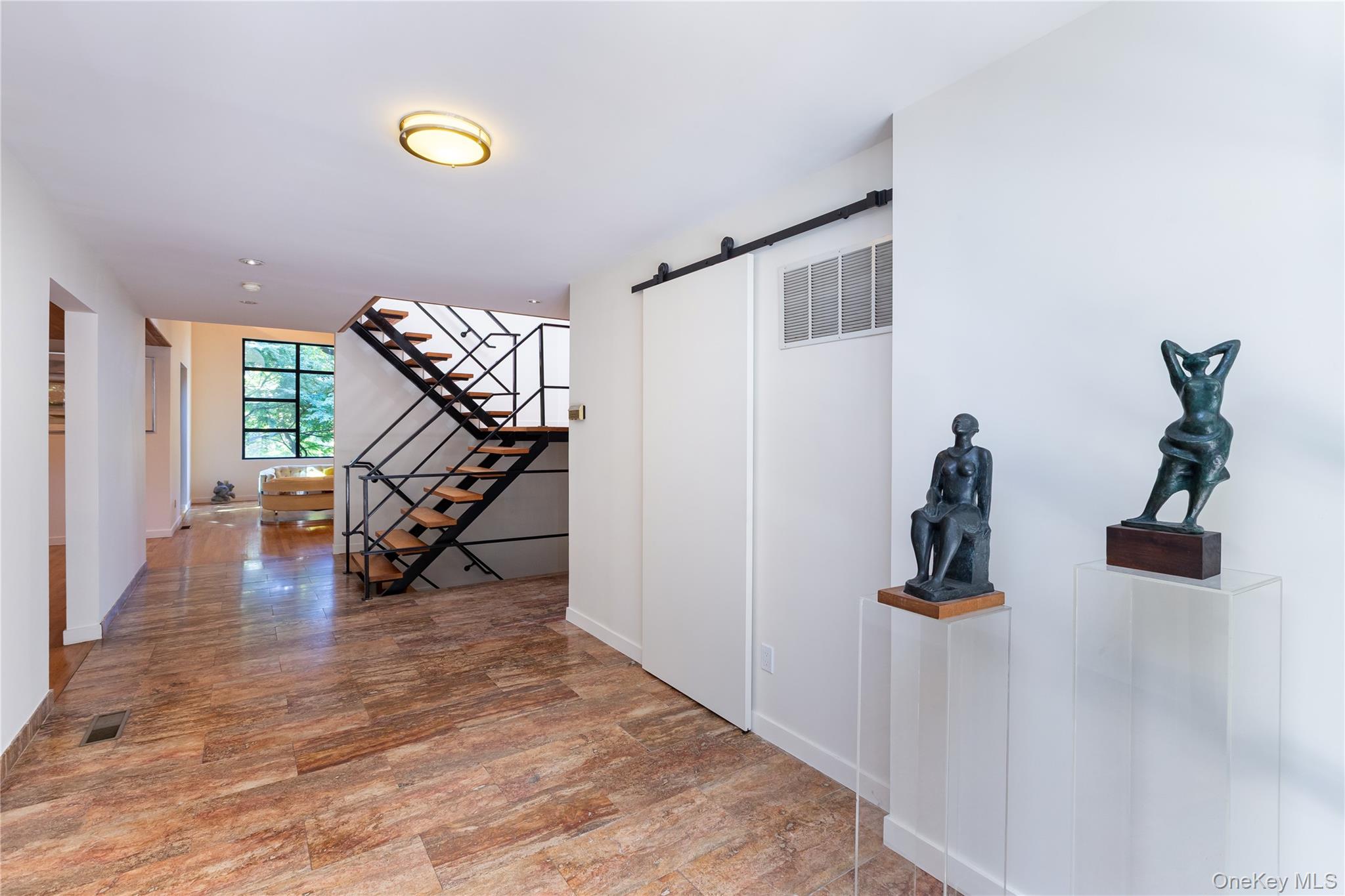 712 Ladd Road, Bronx, NY 10471